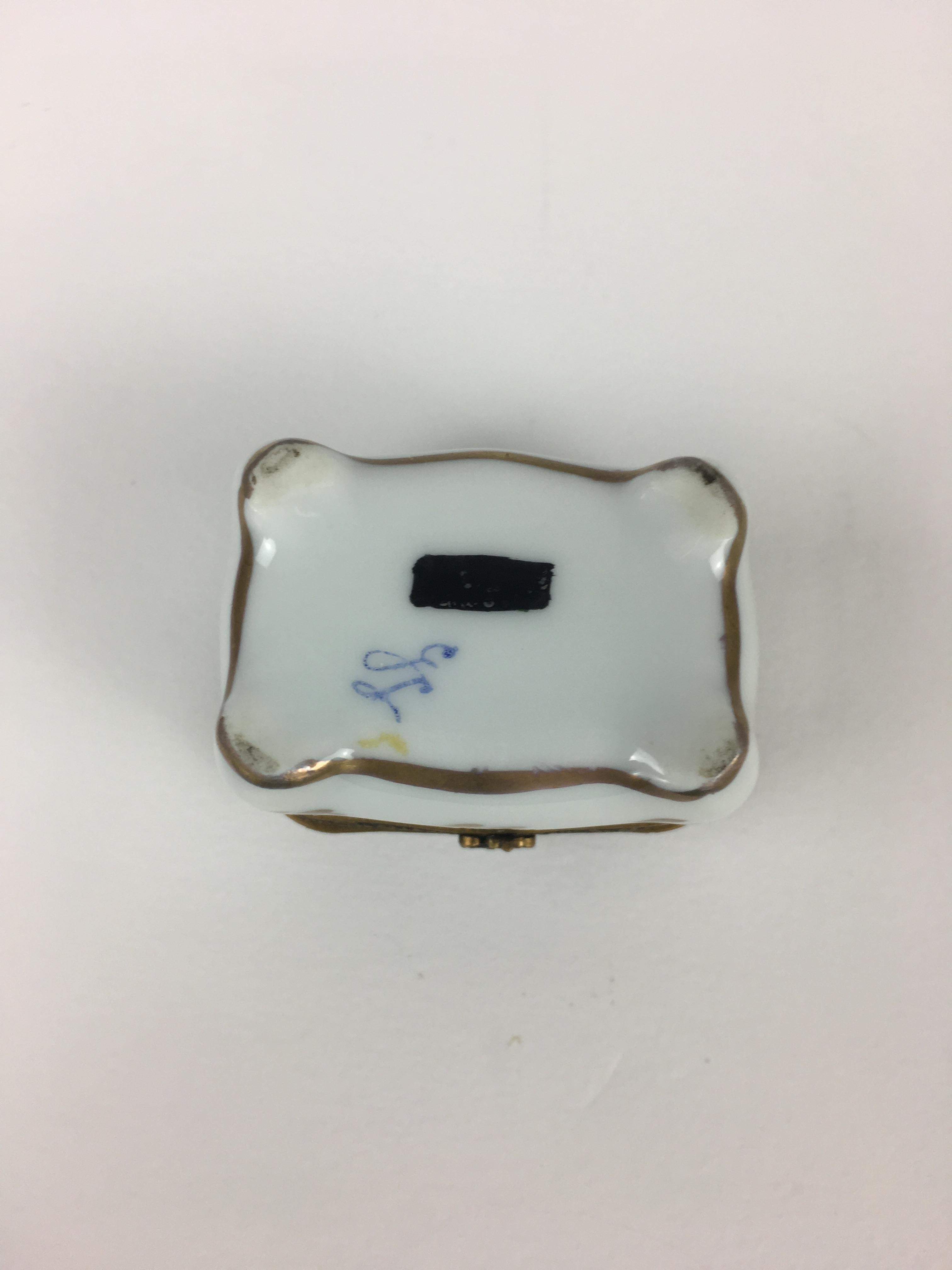 Boîtes décoratives maçonniques du 19ème siècle en porcelaine de Limoges, France 1