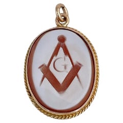Vintage Masonic 9 Karat Gold Square and Compasses Cameo Oval Charm Pendant