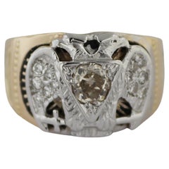 Ring aus 14 Karat Gelbgold mit Masonic-Diamant