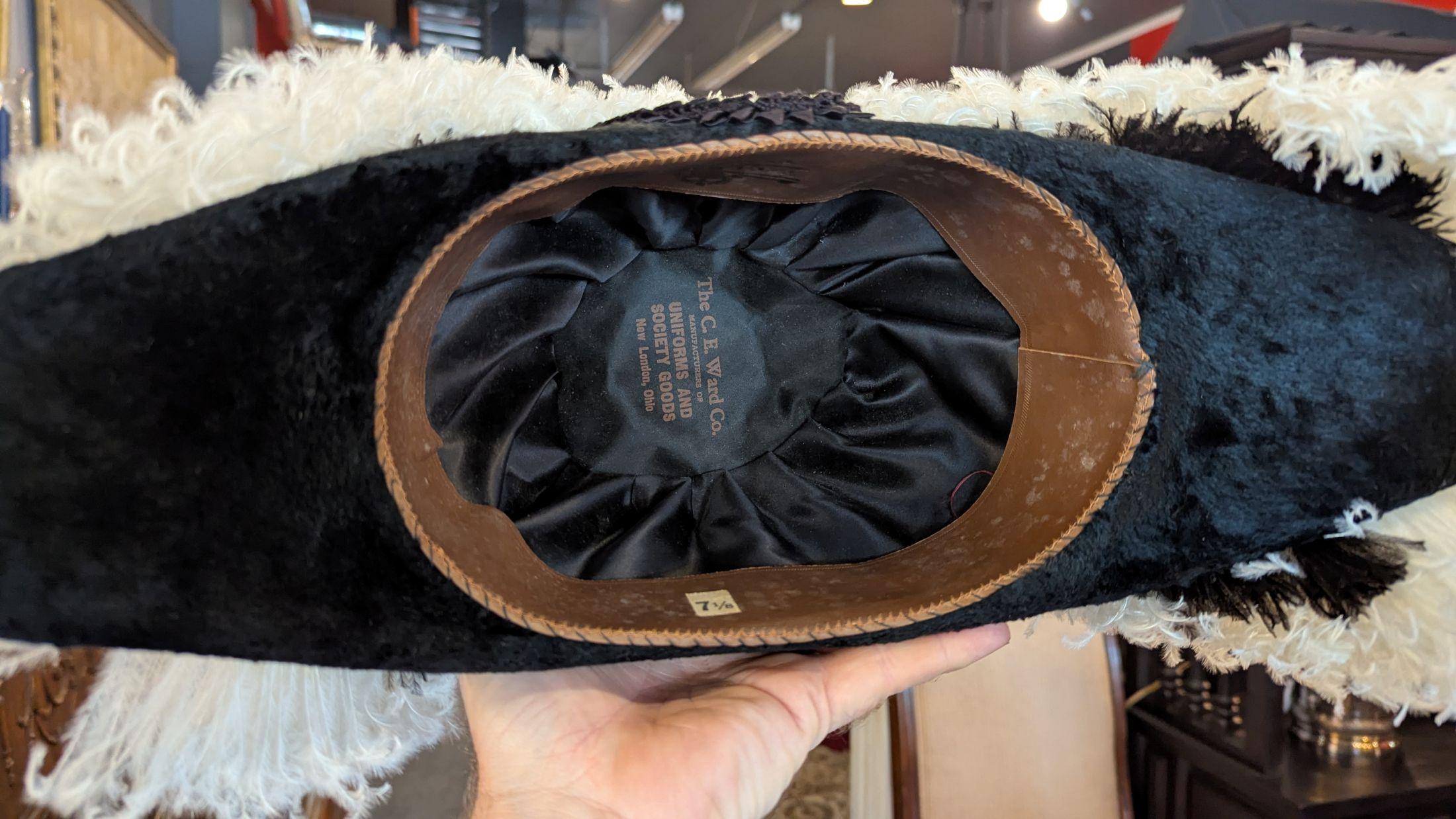 Chapeau maçonnique Bon état - En vente à Pueblo, CO