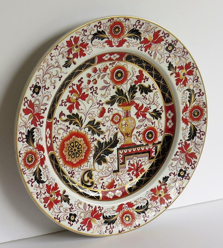 Hand-Painted Mason's Ashworth's Ironstone Dinner Plate in Old Japan Vase Pattern, circa 1870 For Sale