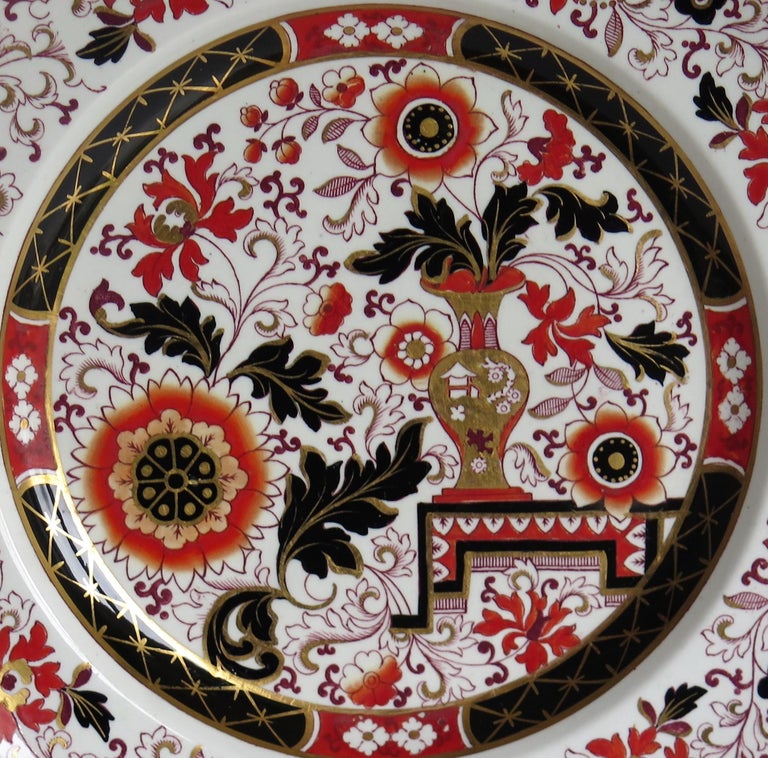 Mason's Ashworth's Ironstone Dinner Plate in Old Japan Vase Pattern, circa 1870 For Sale 2