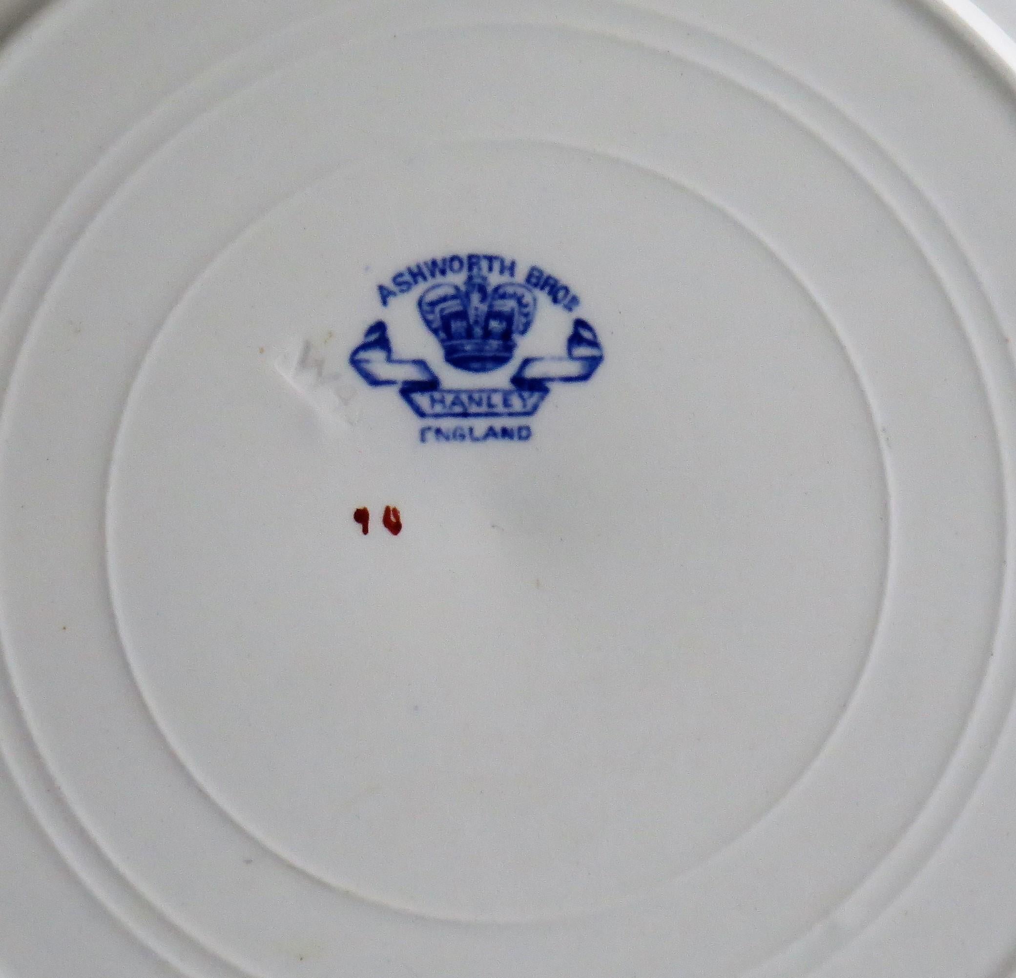 Mason's Ashworth's Ironstone Large Dinner Plate in Flying Bird Pattern, Ca 1900 For Sale 8