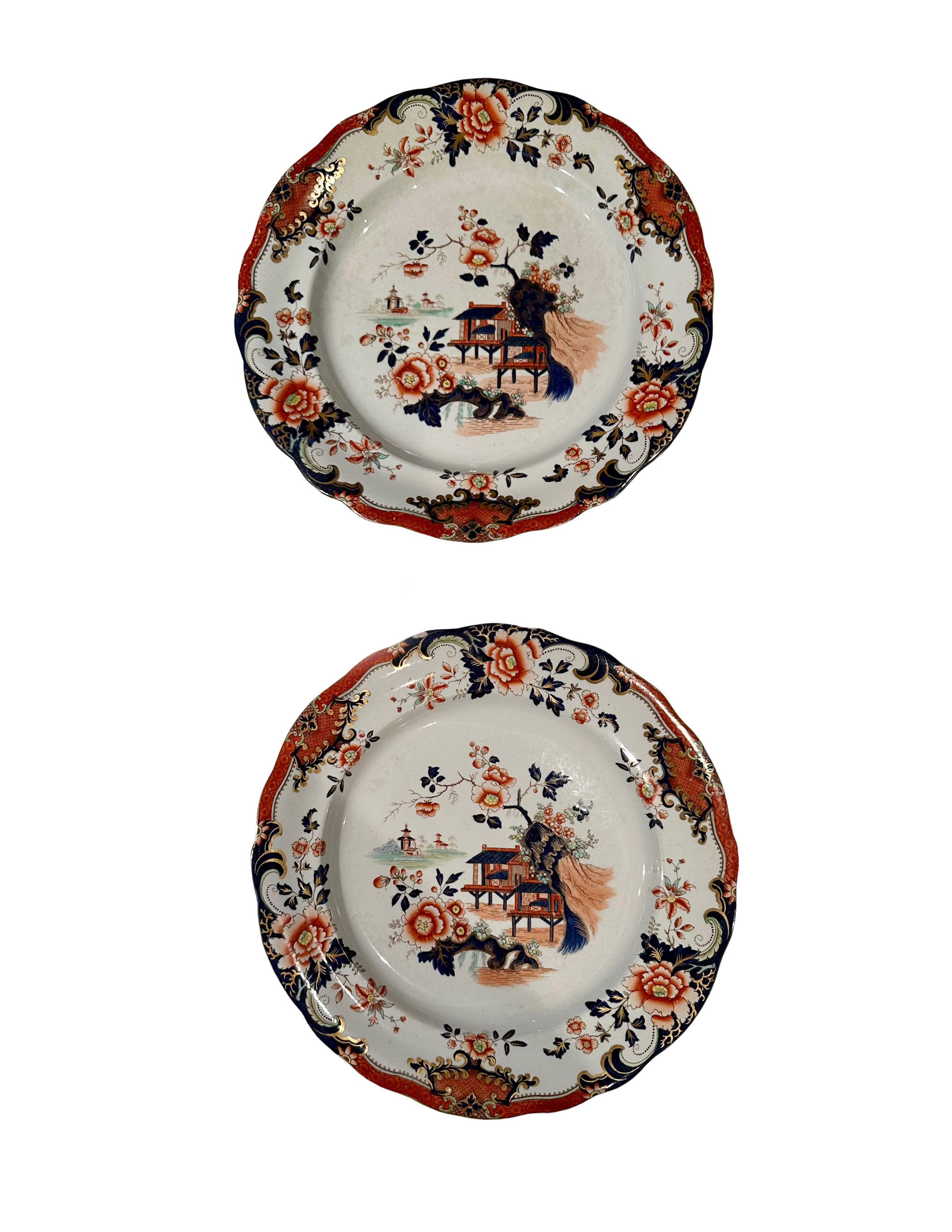 English Mason's Chinoiserie Ironstone Plates, a Pair