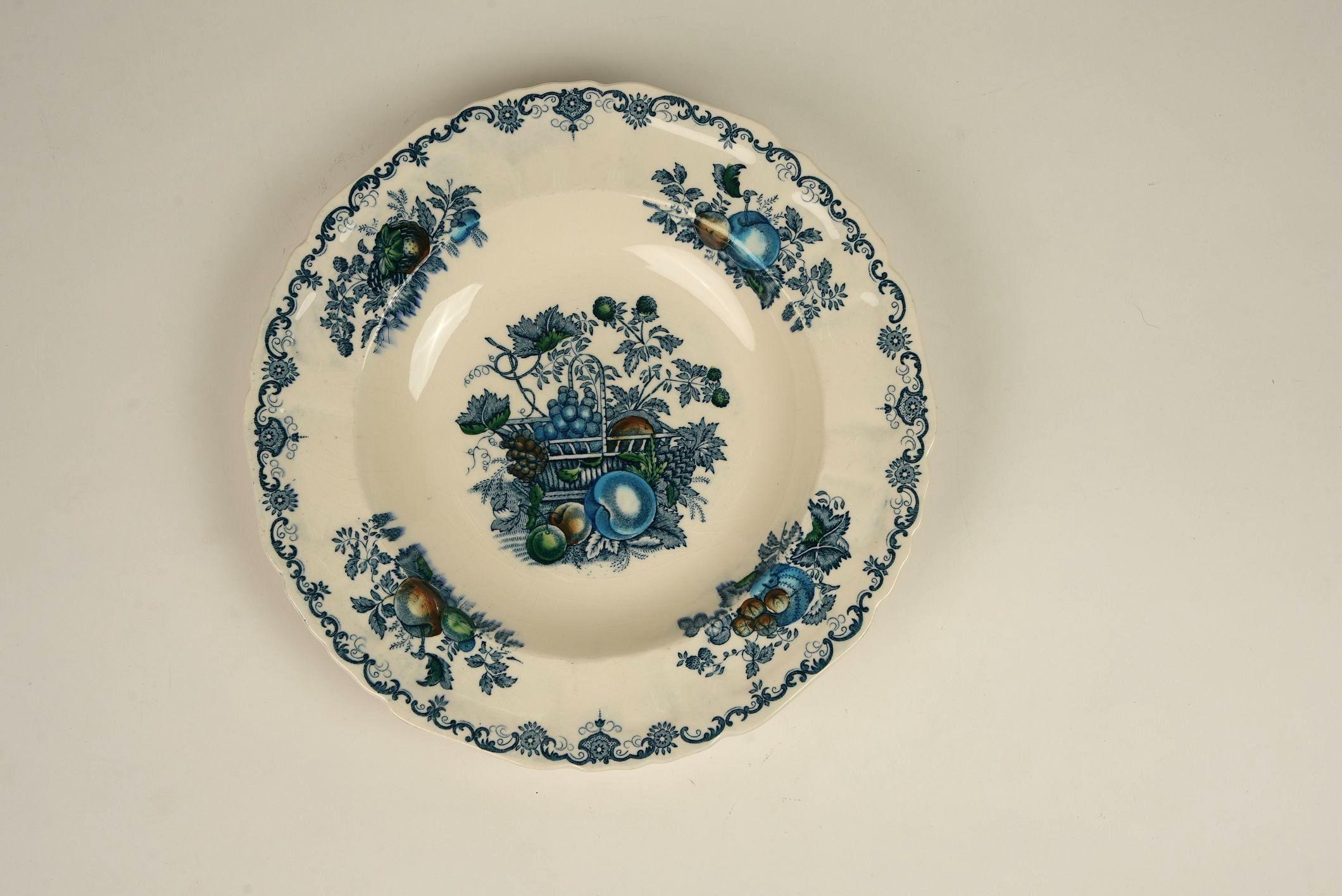 Mason's Ironstone Blaue 'Obstkorb' Suppenschalen (19. Jahrhundert) im Angebot