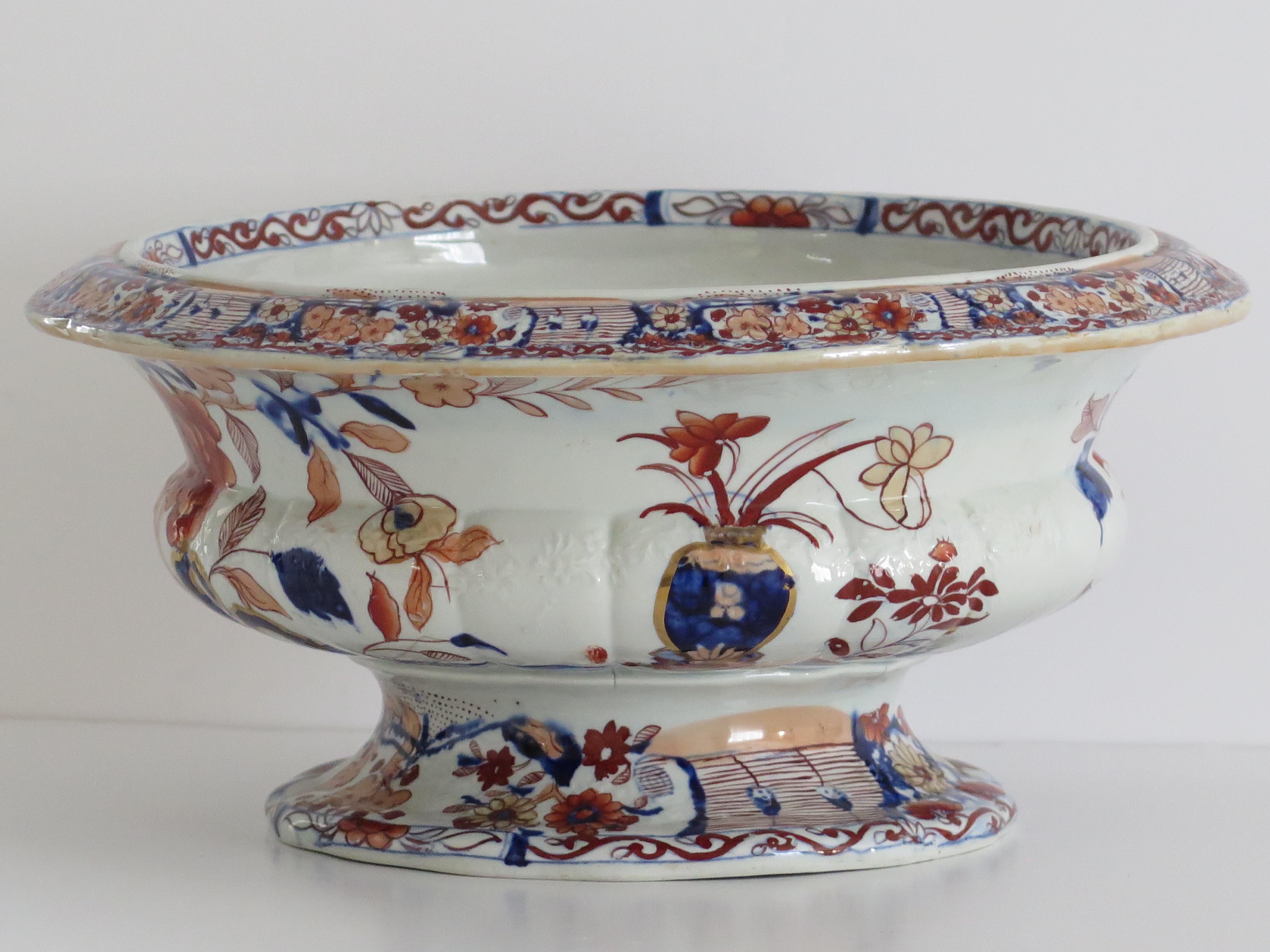 Mason's Ironstone Bowl Very Large in Peking Vase Pattern, Georgian circa 1818 In Good Condition In Lincoln, Lincolnshire