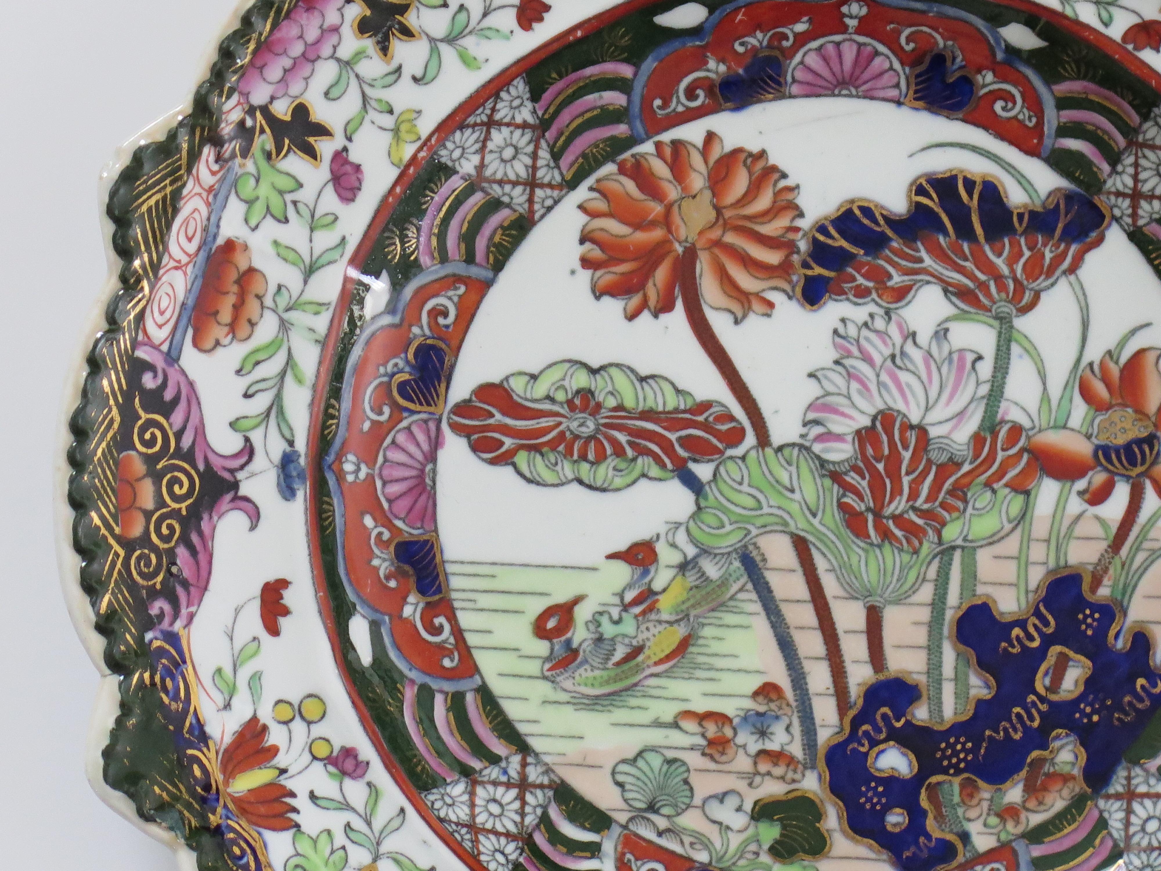 Hand-Painted Mason's Ironstone Cabinet Plate in Rare Muscove Duck Pattern, circa 1825 For Sale