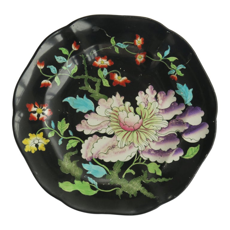 Mason's Ironstone Dinner Plate Chinoiserie Hand Painted Black Ground, circa 1845 For Sale