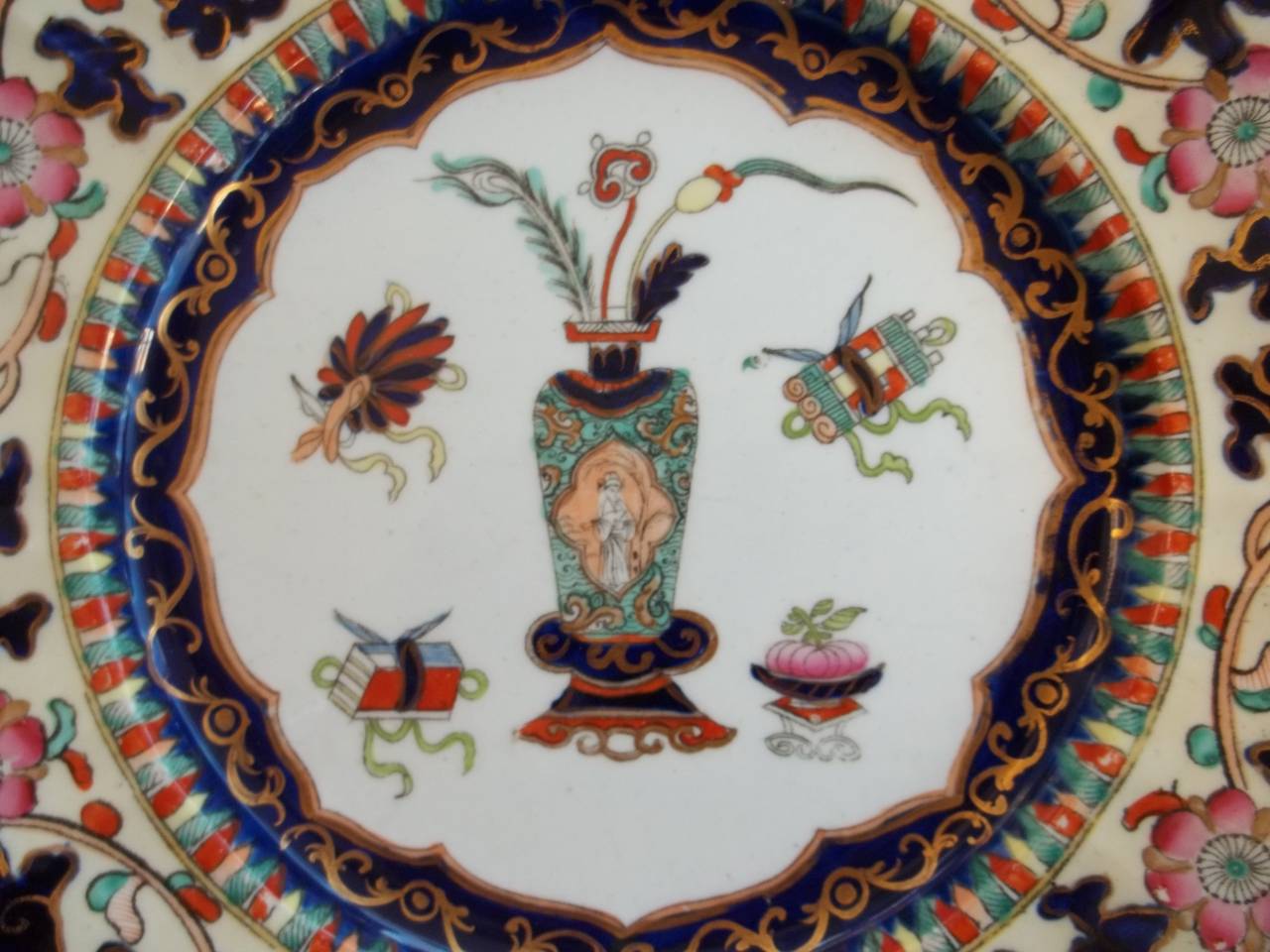 British Mason's Ironstone Dinner Plates Chinese Antiquities Pattern, circa 1840