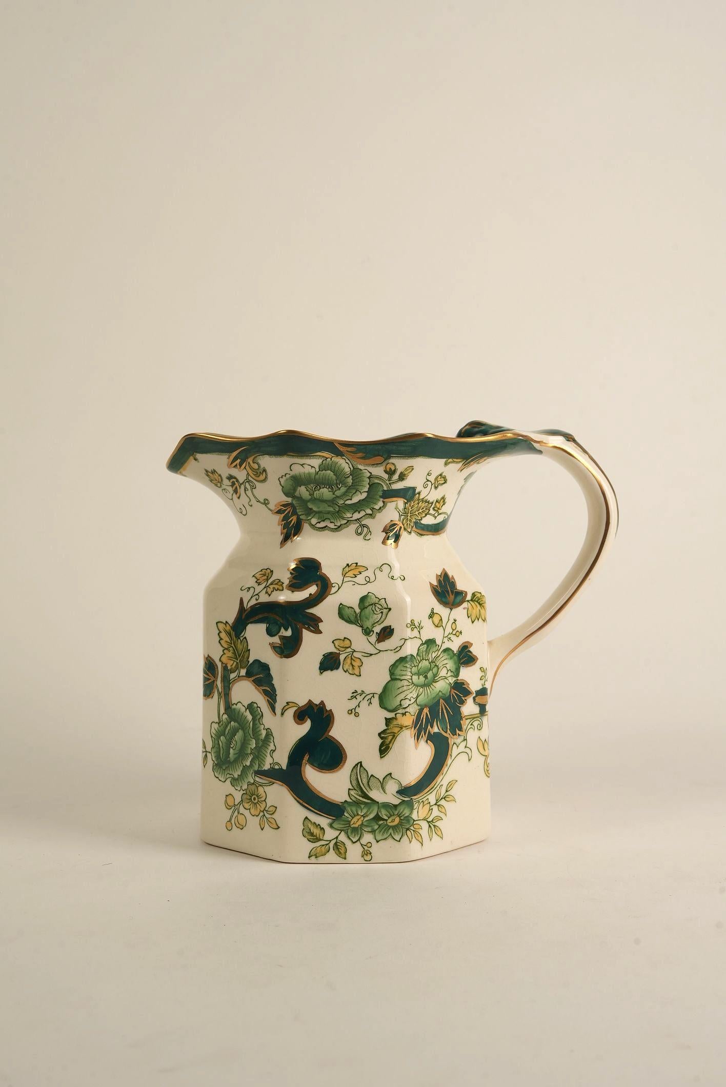 Dieser exquisite Mason's Patent Ironstone-Krug mit dem seltenen 
