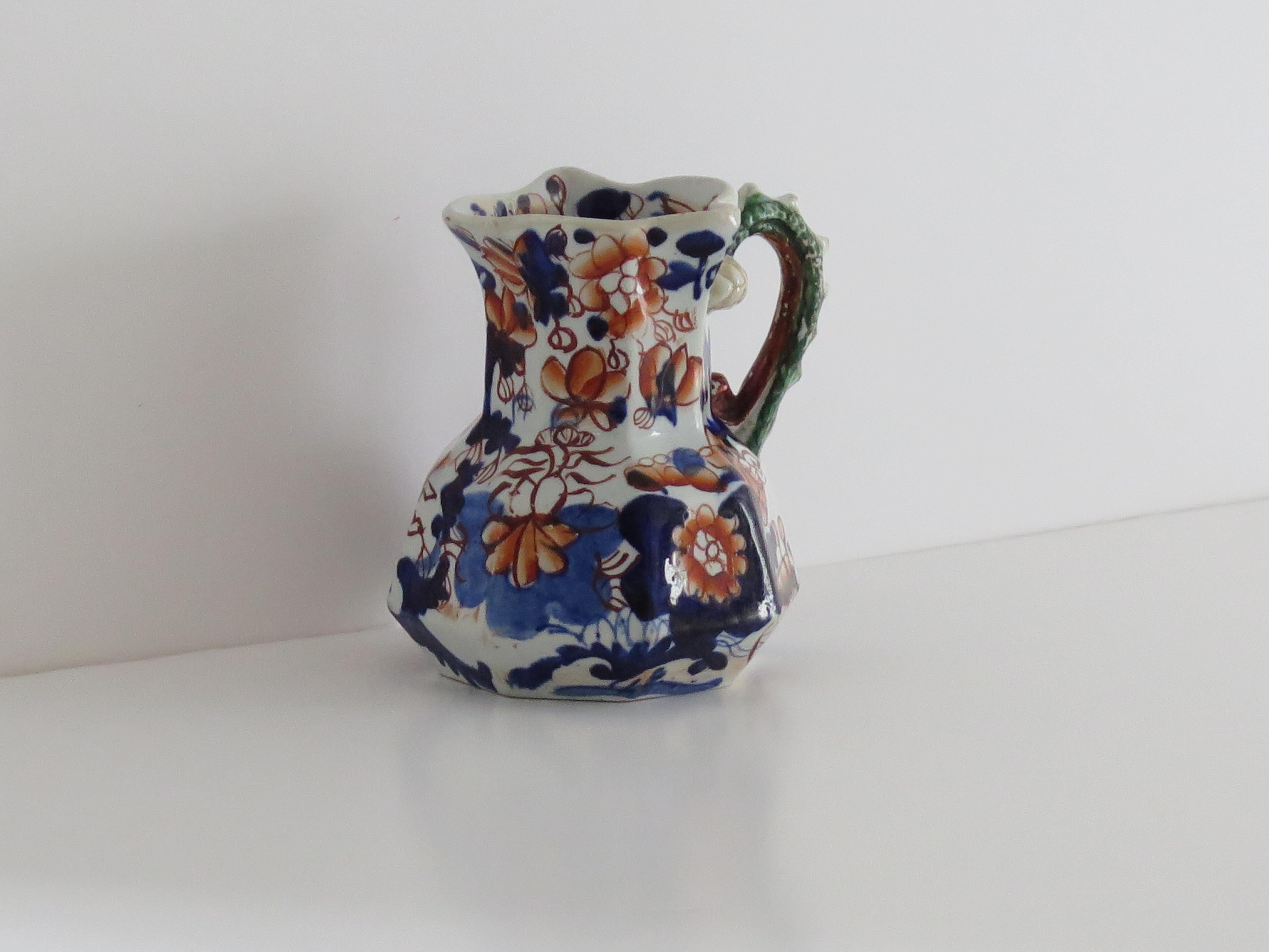 Dipinto a mano Brocca o boccale in pietra ferrosa di Mason's Ironstone con motivo Basket Japan, georgiano, circa 1818 in vendita