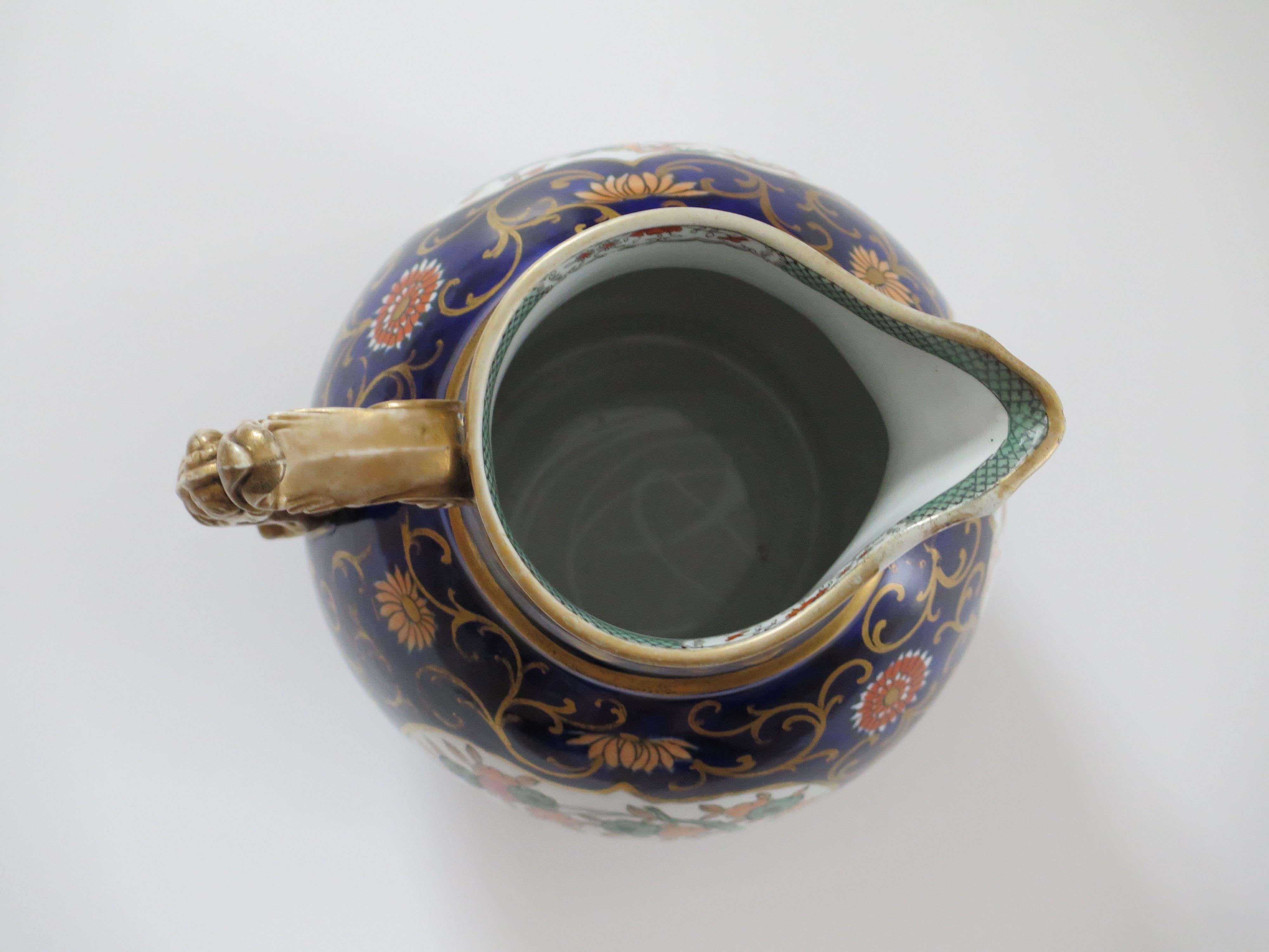 Brocca o brocca grande in Mason's Ironstone Blue Hawthorne Ptn, forma rara, CIRCA 1830 in vendita 6