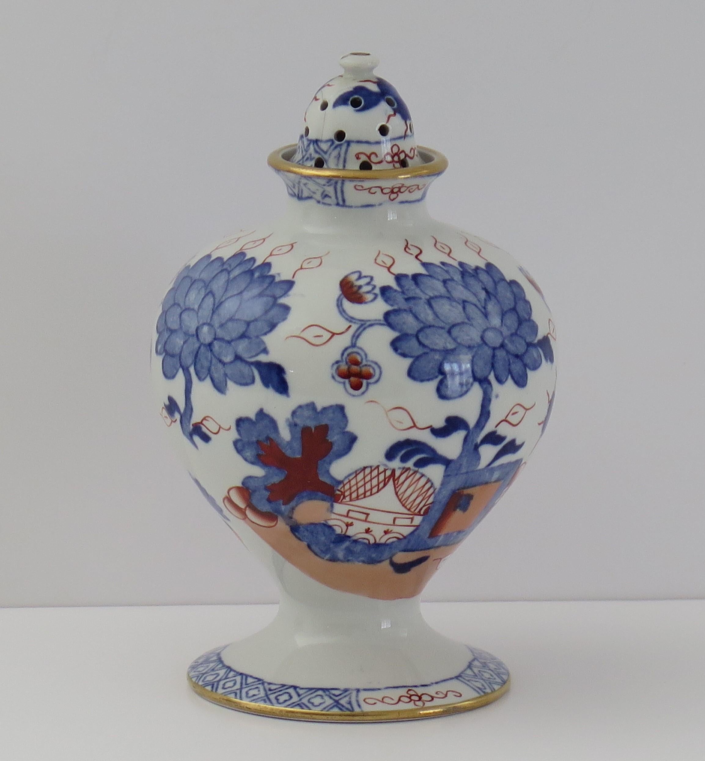 Victorien tardif Vase et couvercle Pot-Pourri Mason's Ironstone à motif Jardinière  Circa 1890 en vente