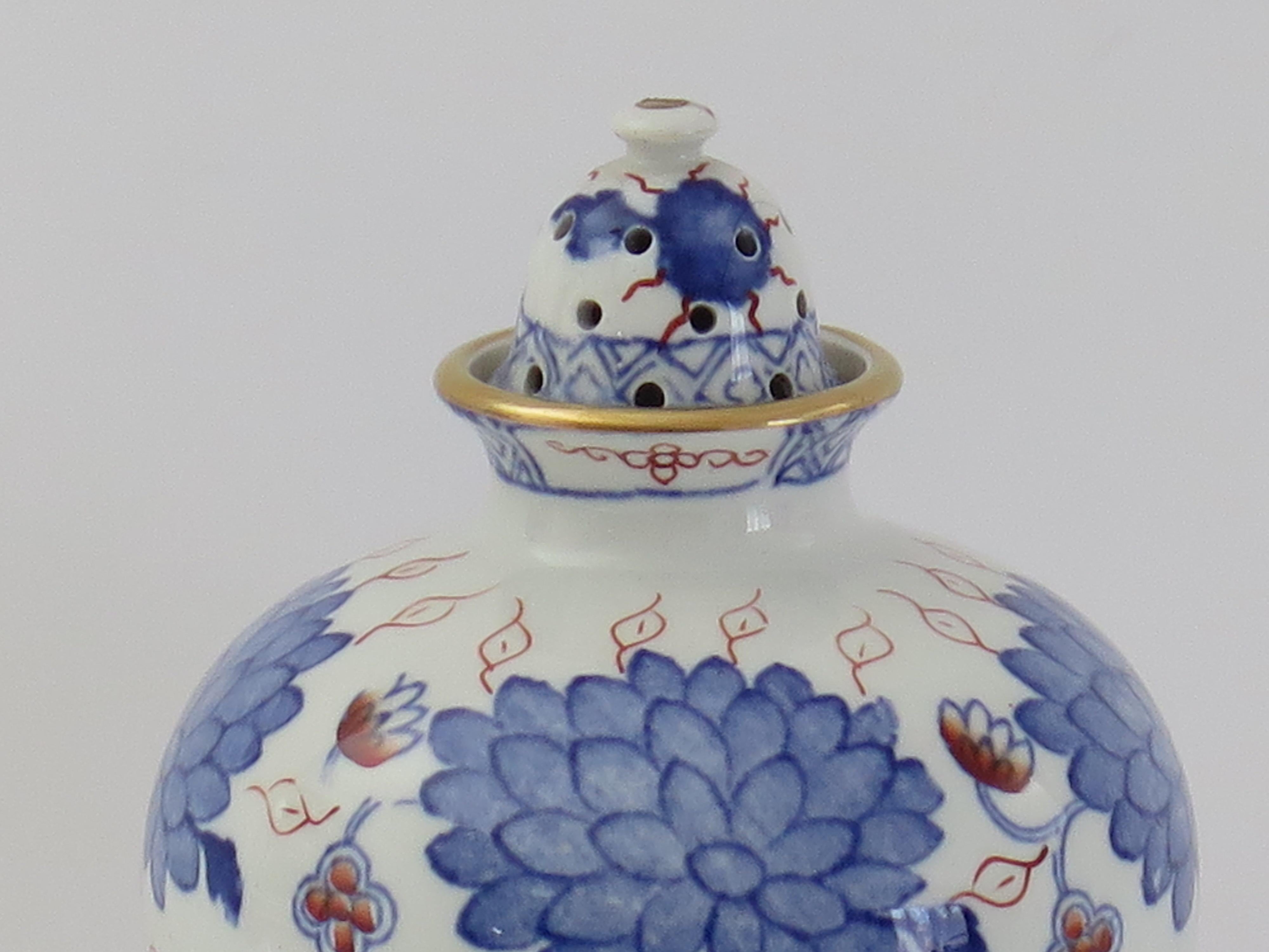 Anglais Vase et couvercle Pot-Pourri Mason's Ironstone à motif Jardinière  Circa 1890 en vente