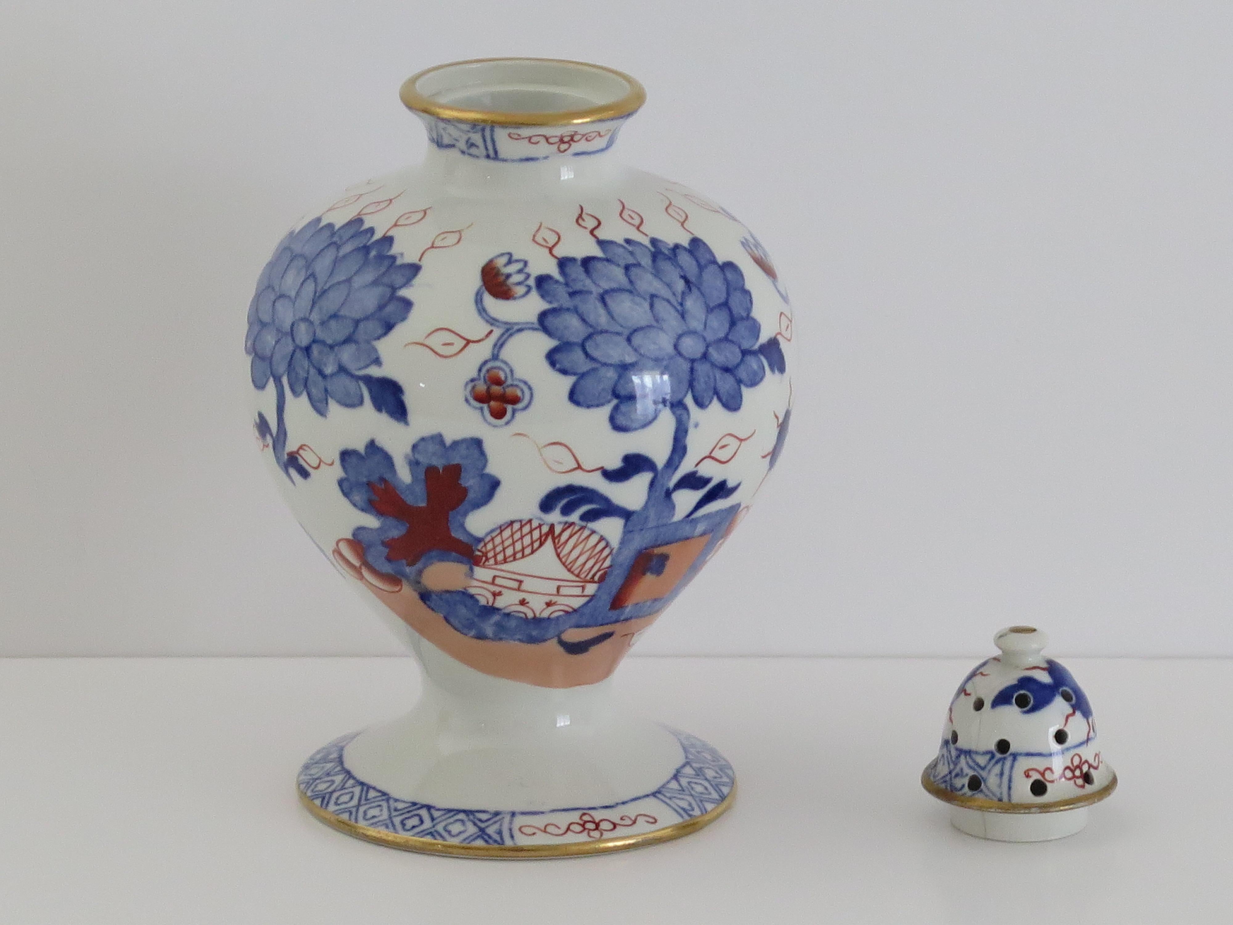Poteries Vase et couvercle Pot-Pourri Mason's Ironstone à motif Jardinière  Circa 1890 en vente