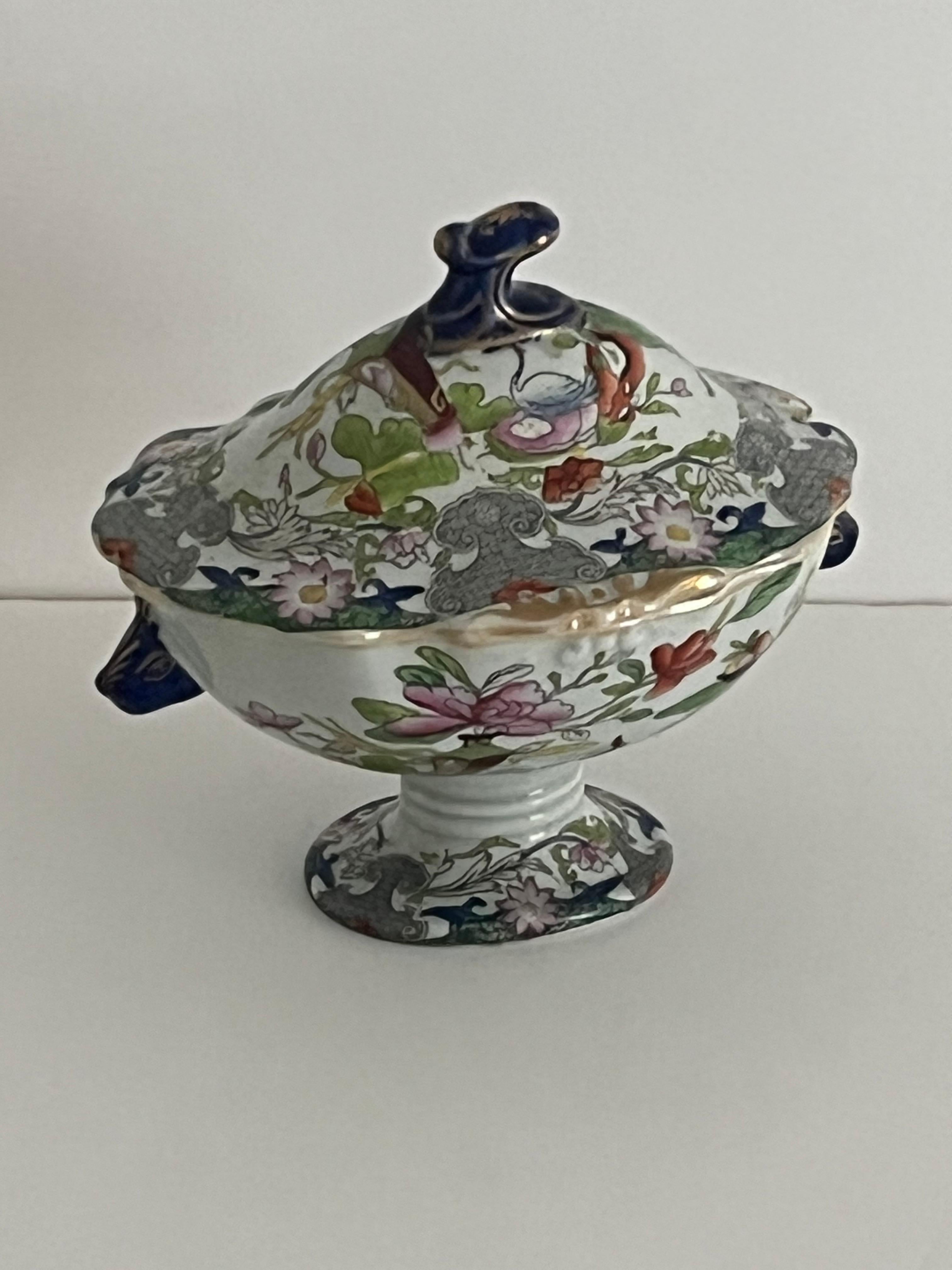 Chinoiseries Soupière et couvercle à sauce Mason's Ironstone et pot à fleurs Ptn, géorgien, vers 1818 en vente