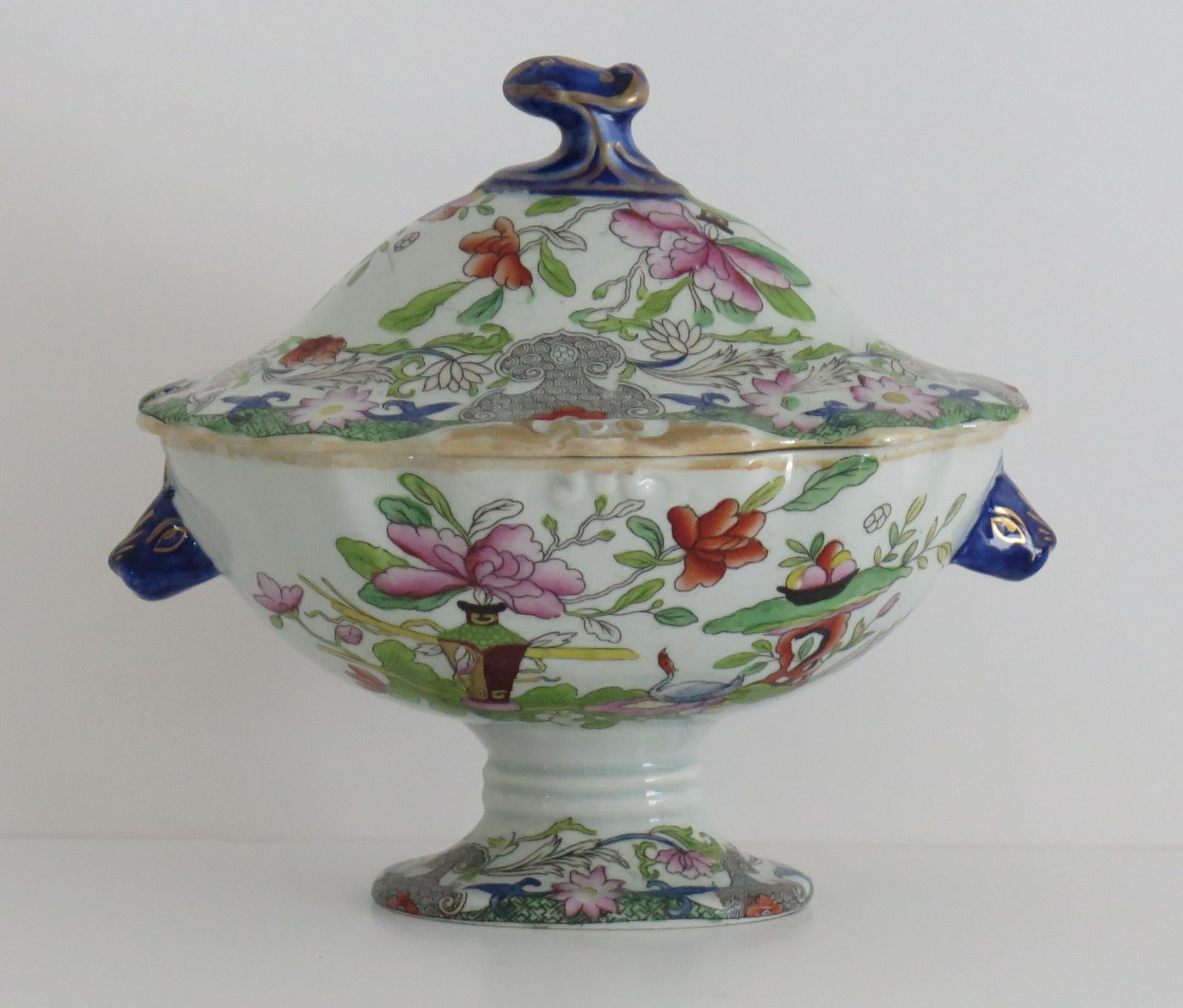 Chinoiserie Mason's Ironstone Sauce Tureen & Cover Table & Flower Pot Ptn, Georgian Ca 1818 For Sale