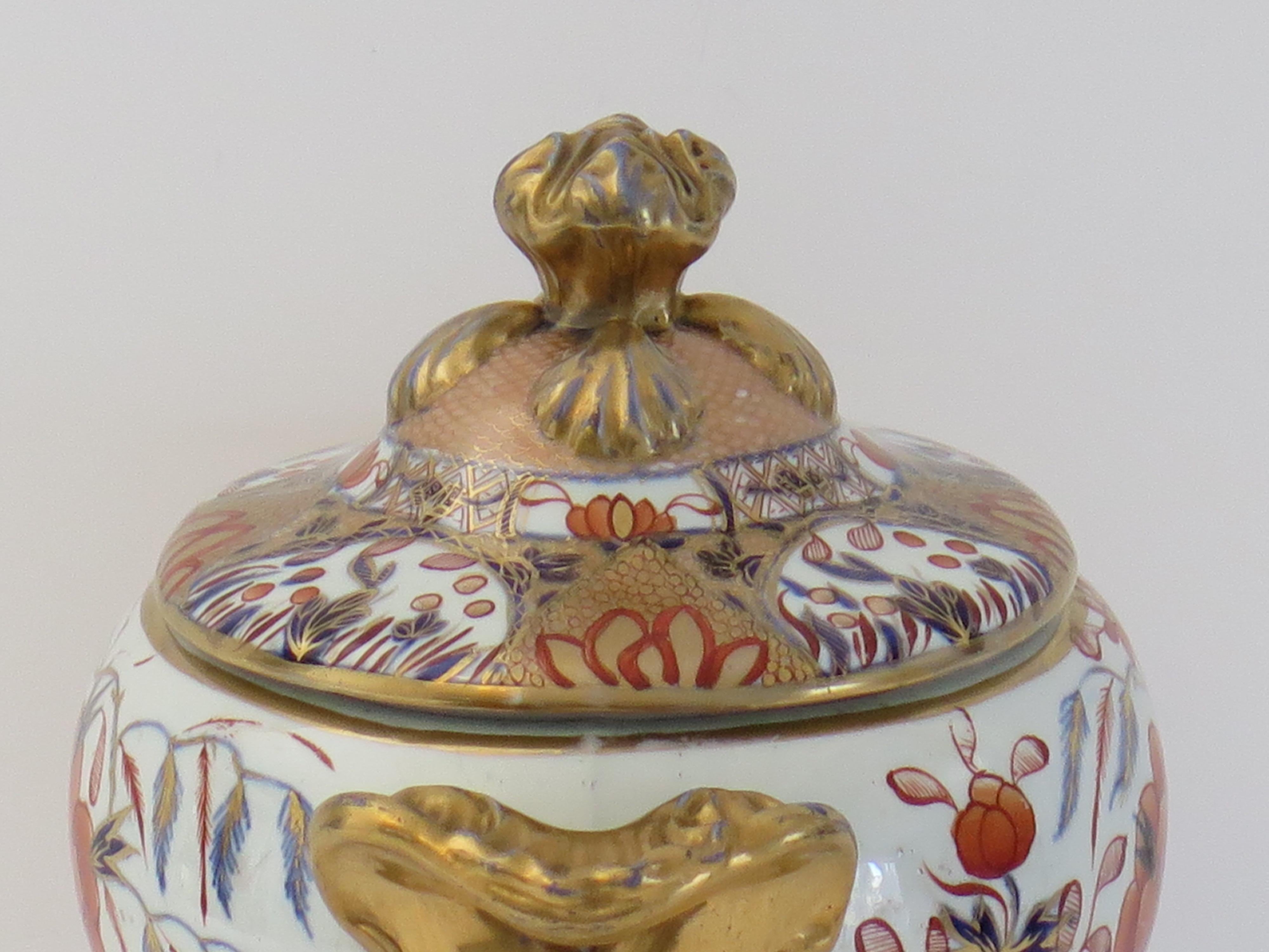 Mason's Ironstone Sauce Tureen in Fence, Rock & Blue Willow Pattern, circa 1818 For Sale 4