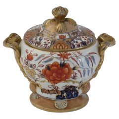 Soupière en pierre de fer de Mason à motif de clôture, de rochers et de saule bleu, vers 1818