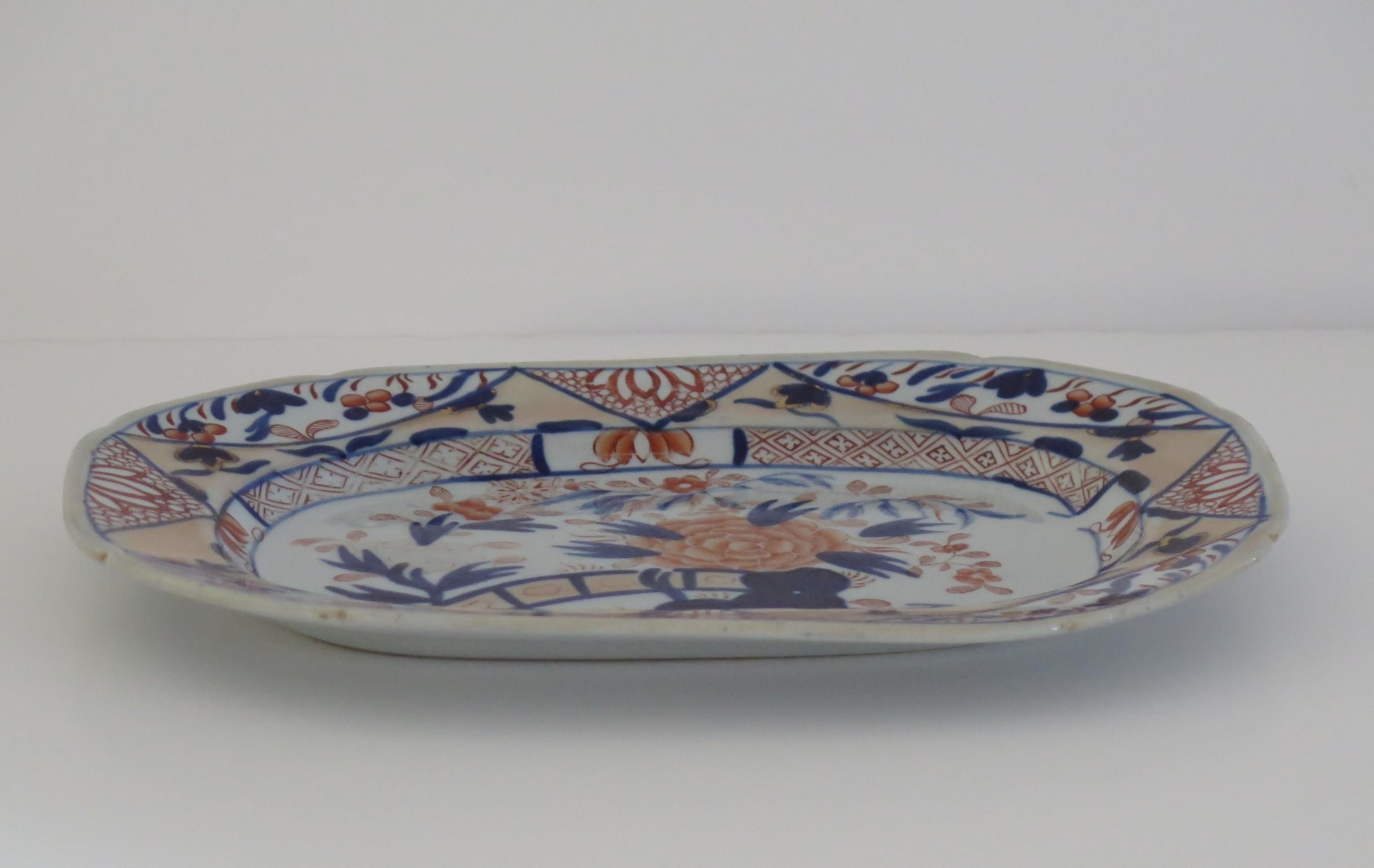 Mason's Ironstone Serving Platter in Fence, Rock & Blue Willow pattern, Ca 1820 In Good Condition In Lincoln, Lincolnshire