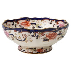 Mason’s 'Mandalay' Large Fruit Bowl, Centerpiece, Circa 1920 Gilt Rim Blue Red