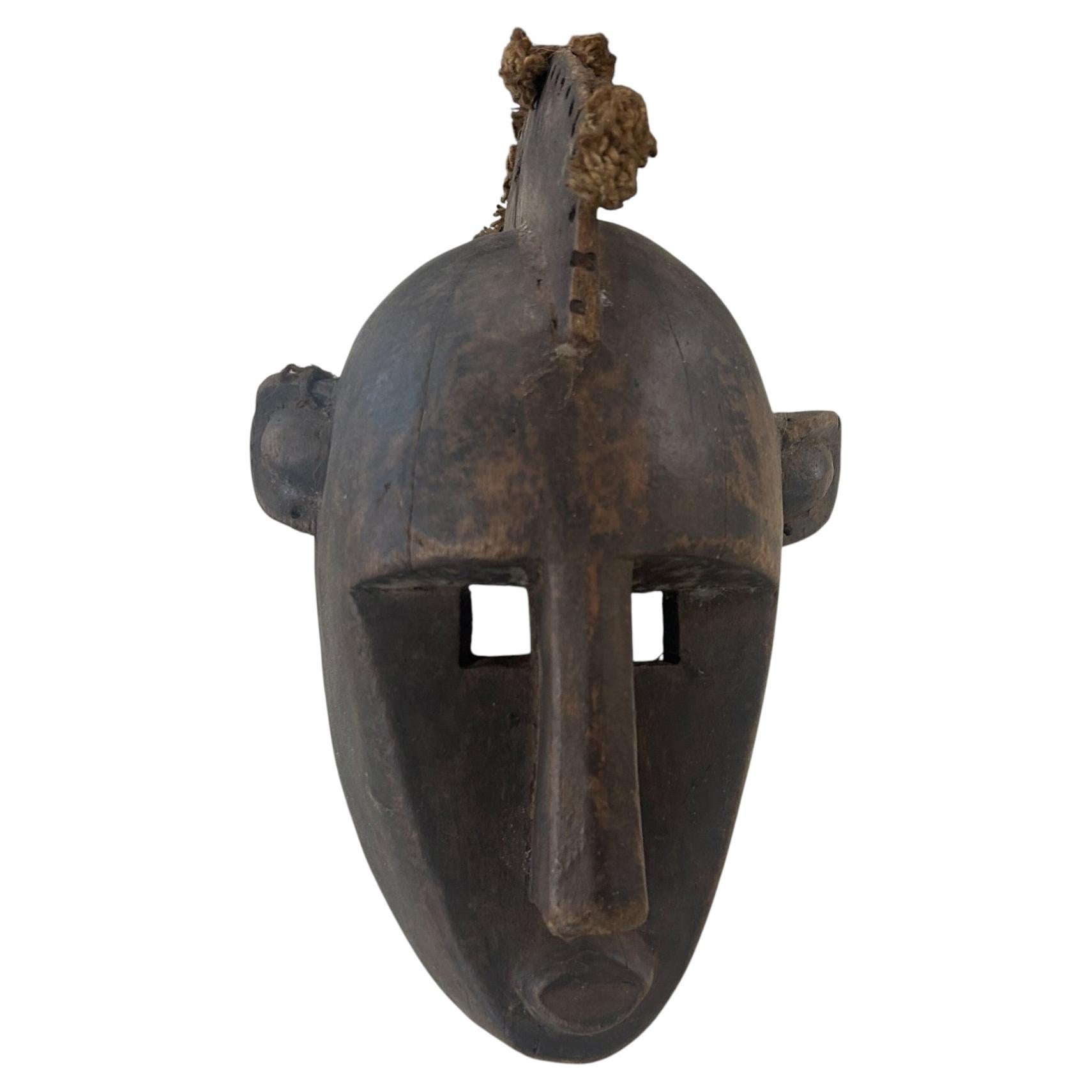 Masque africain a crête For Sale