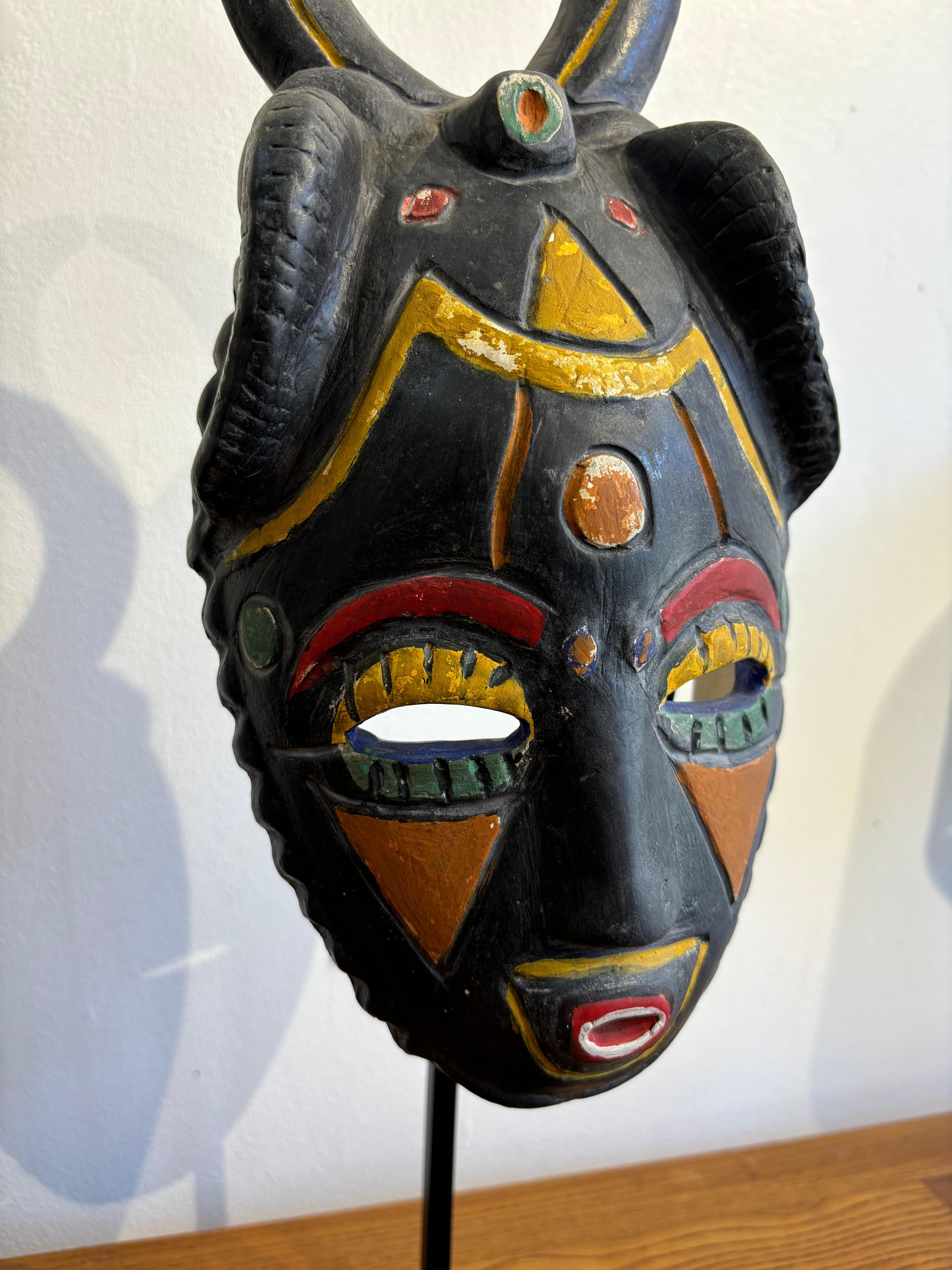 French Masque africaniste par Jacques Sagan