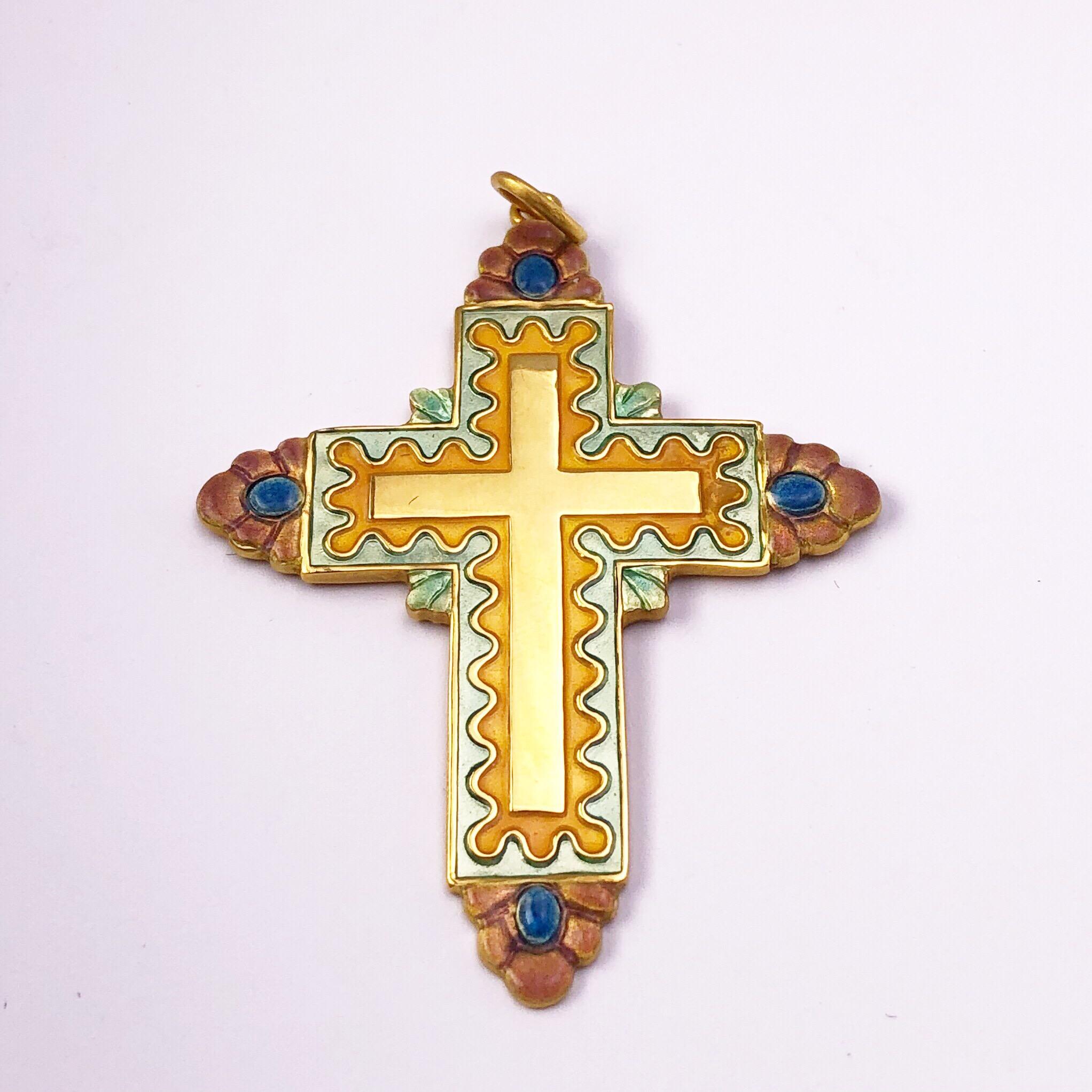 Masriera 18 Karat Yellow Gold and Enamel Cross In New Condition In New York, NY