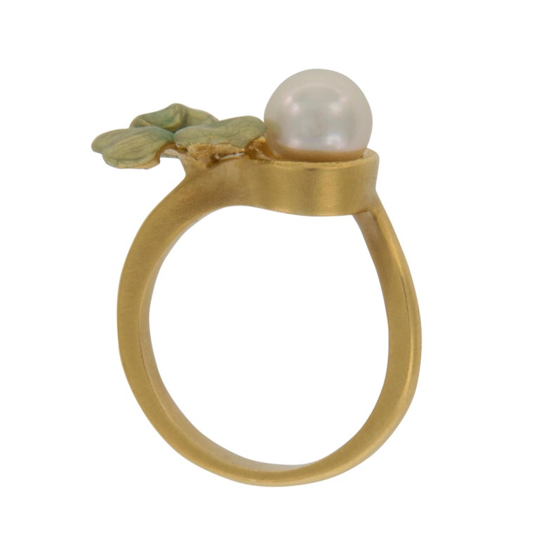 Art Nouveau Masriera 18 Karat Yellow Gold Base Taille Enamel Shamrock Pearl & Diamond Ring For Sale