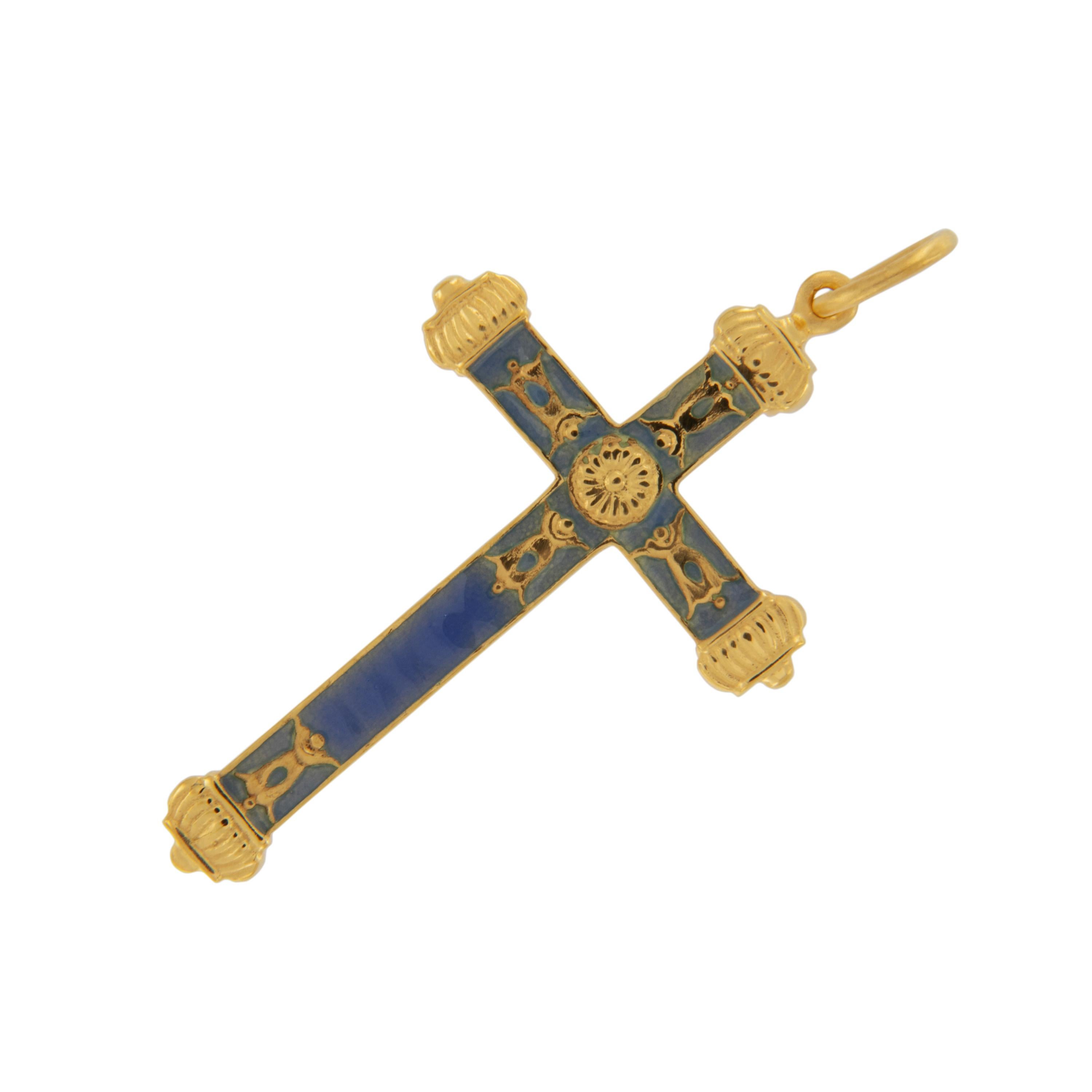Masriera Pendentif croix en or jaune 18 carats avec Basse, Taille Enamel Neuf - En vente à Troy, MI