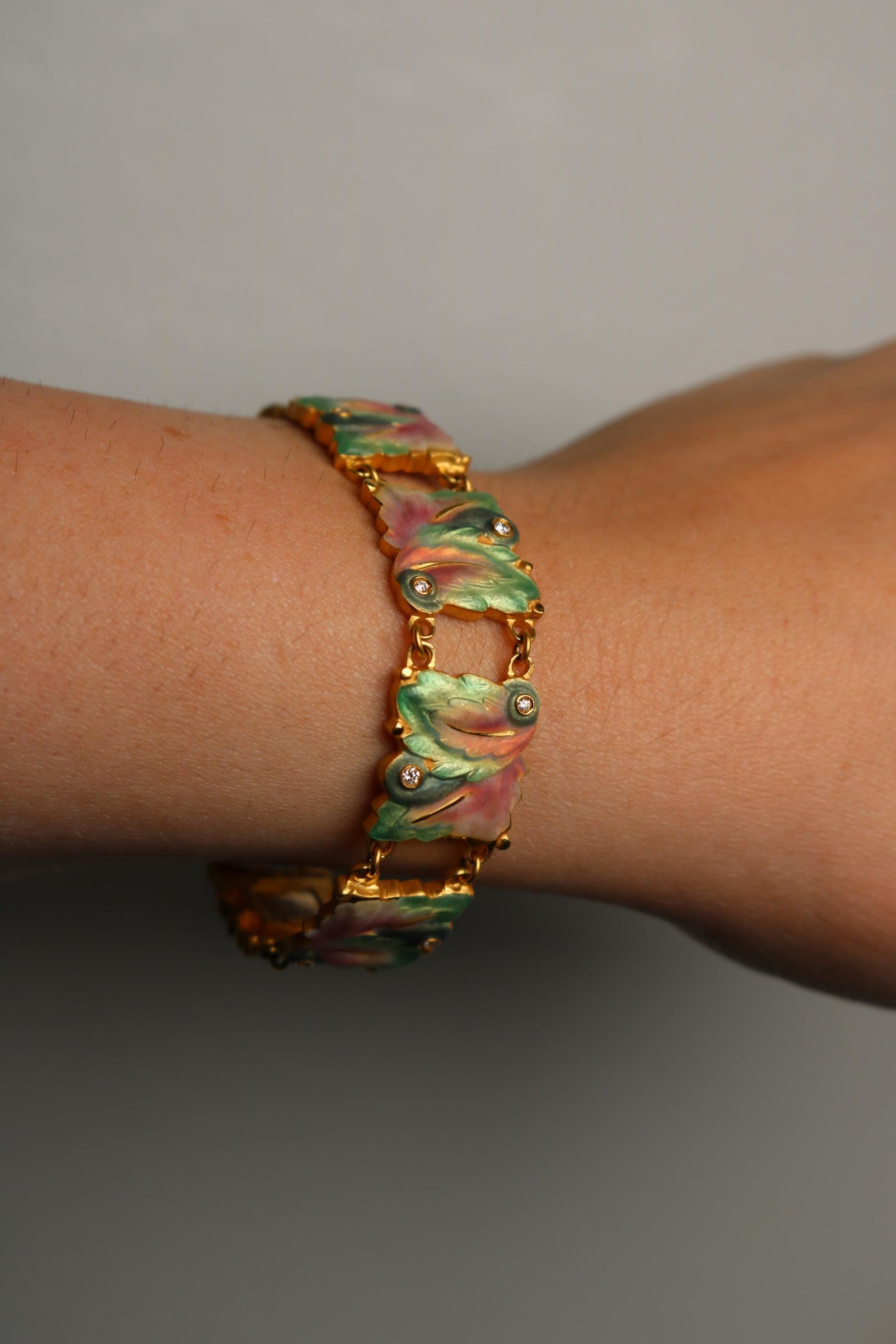 Masriera 18K Diamond Bracelet Plique A Jour Leaf Motif Yellow Gold Size 6.75 For Sale 10