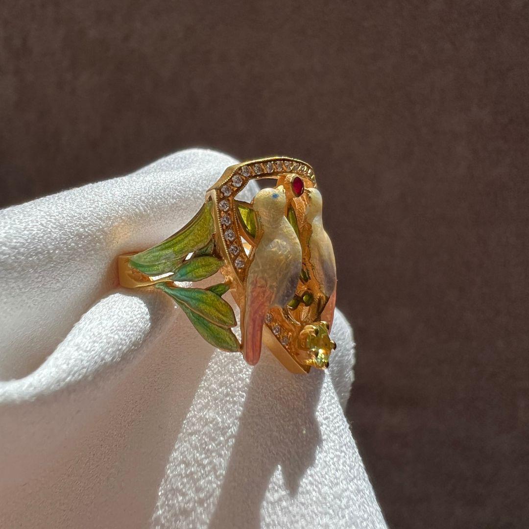 Masriera 18 Karat Gelbgold Love Birds Ring mit Vögeln (Brillantschliff) im Angebot