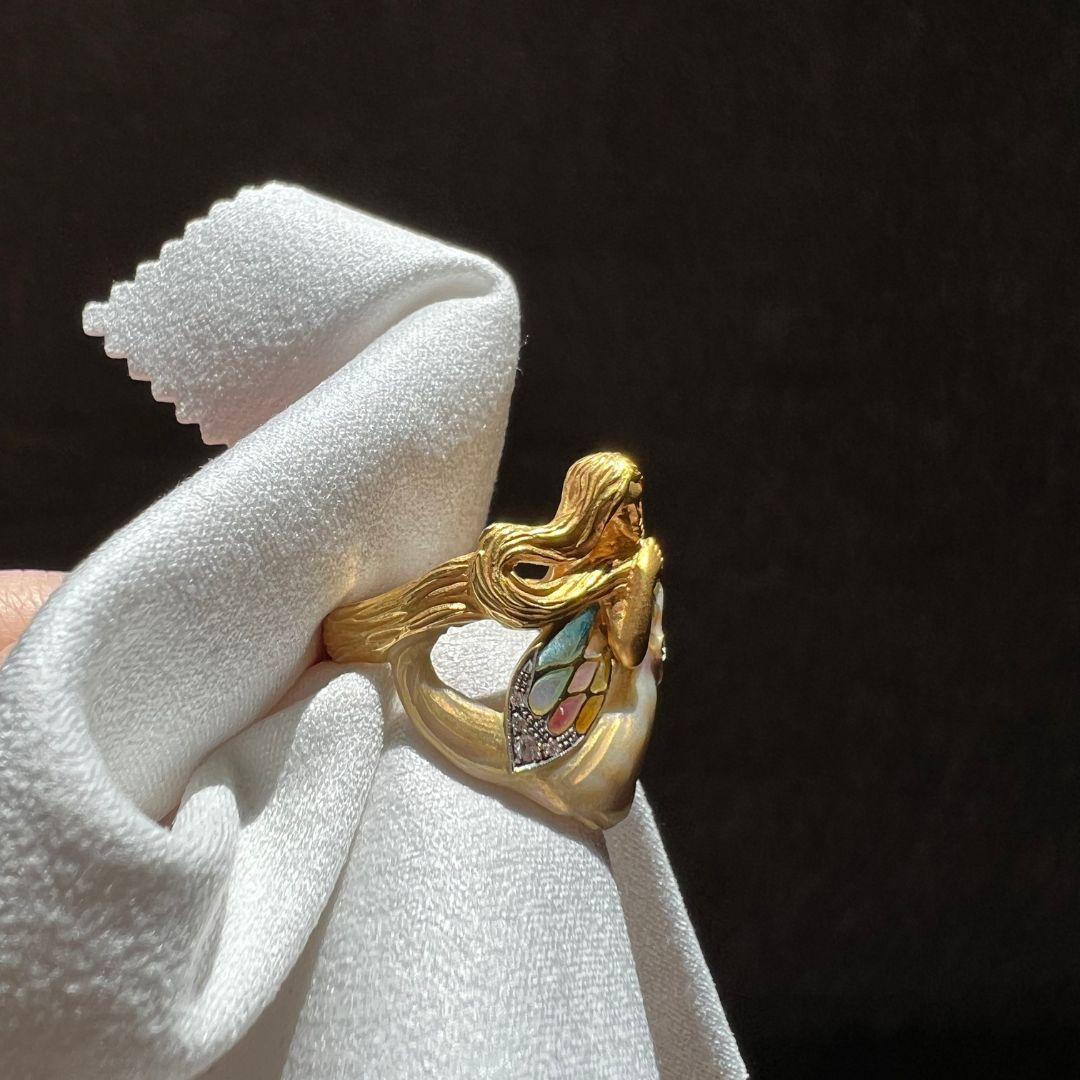 Masriera Muse-Ring aus 18 Karat Gelbgold im Zustand „Neu“ im Angebot in Redlands, CA