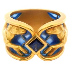 Masriera, bague Art Nouveau avec chien lévrier piqué d'émail et saphirs 18 carats