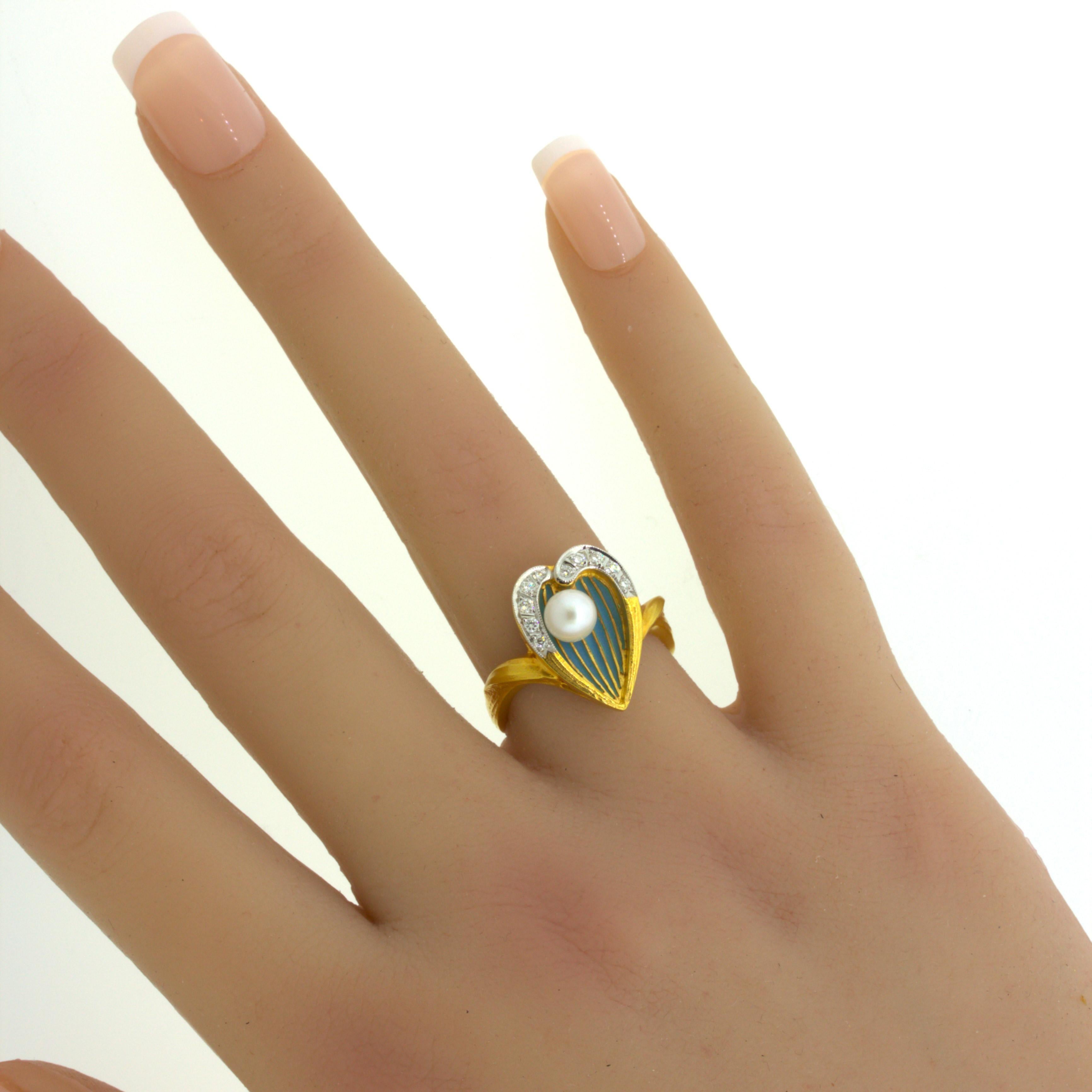 Masriera Diamond Pliqué-a-Jour Enamel Pearl 18K Yellow Gold Ring For Sale 4