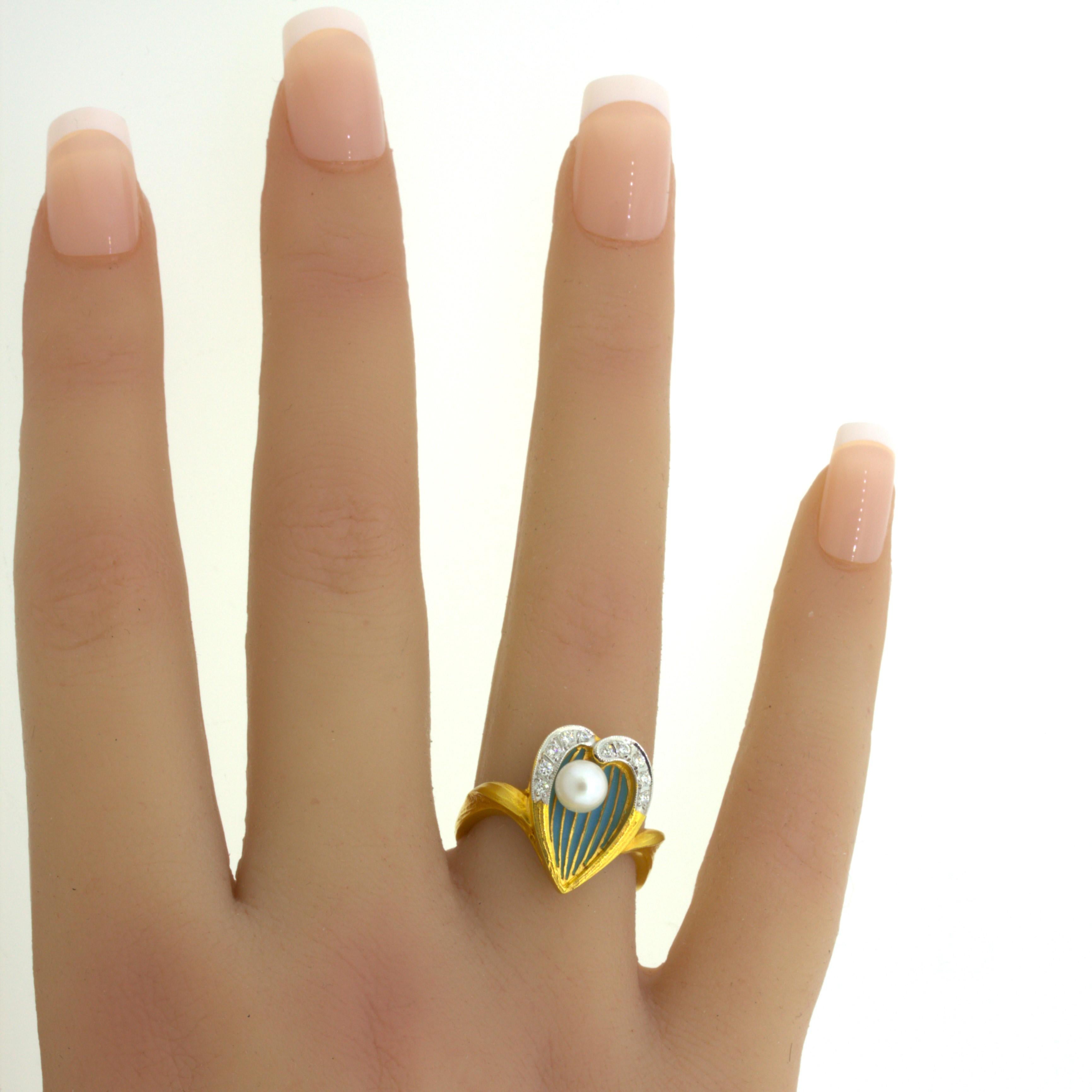 Masriera Diamond Pliqué-a-Jour Enamel Pearl 18K Yellow Gold Ring For Sale 5