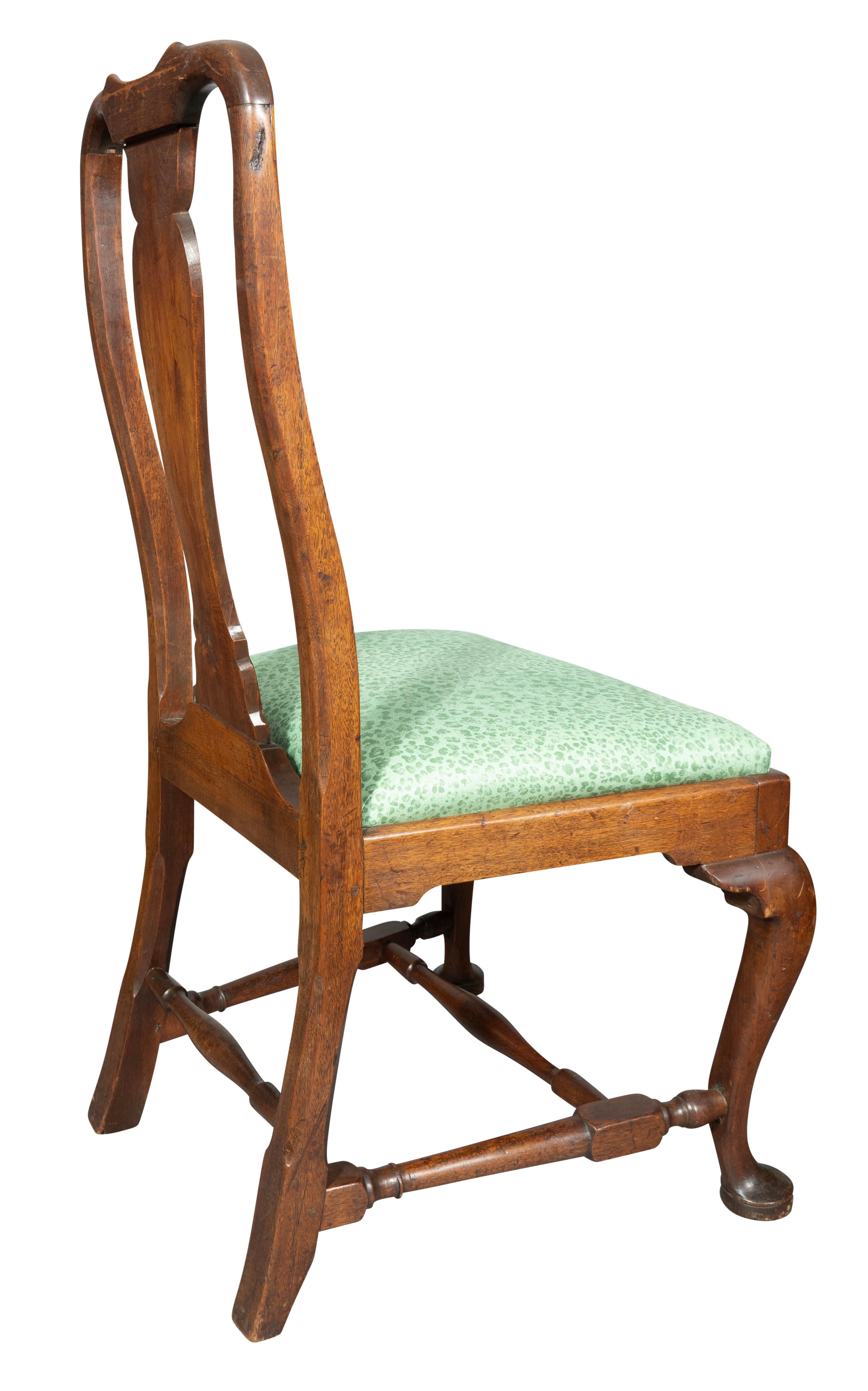 Massachusetts Queen Anne Walnut Side Chair In Good Condition For Sale In Essex, MA