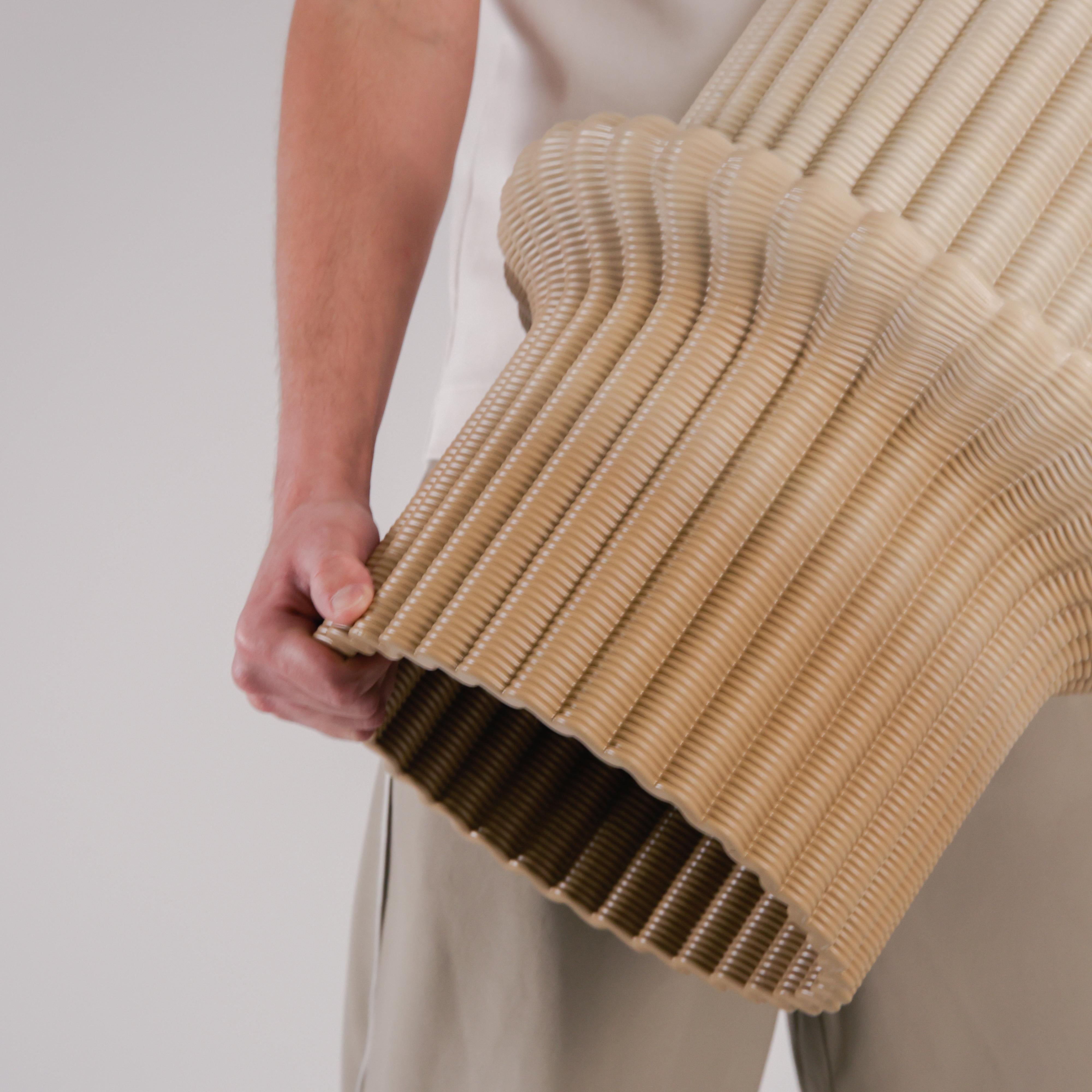 Barhocker „Massage“ 3D-Druck in ockerfarbenem und weißem Farbverlauf aus recyceltem Kunststoff (21. Jahrhundert und zeitgenössisch) im Angebot