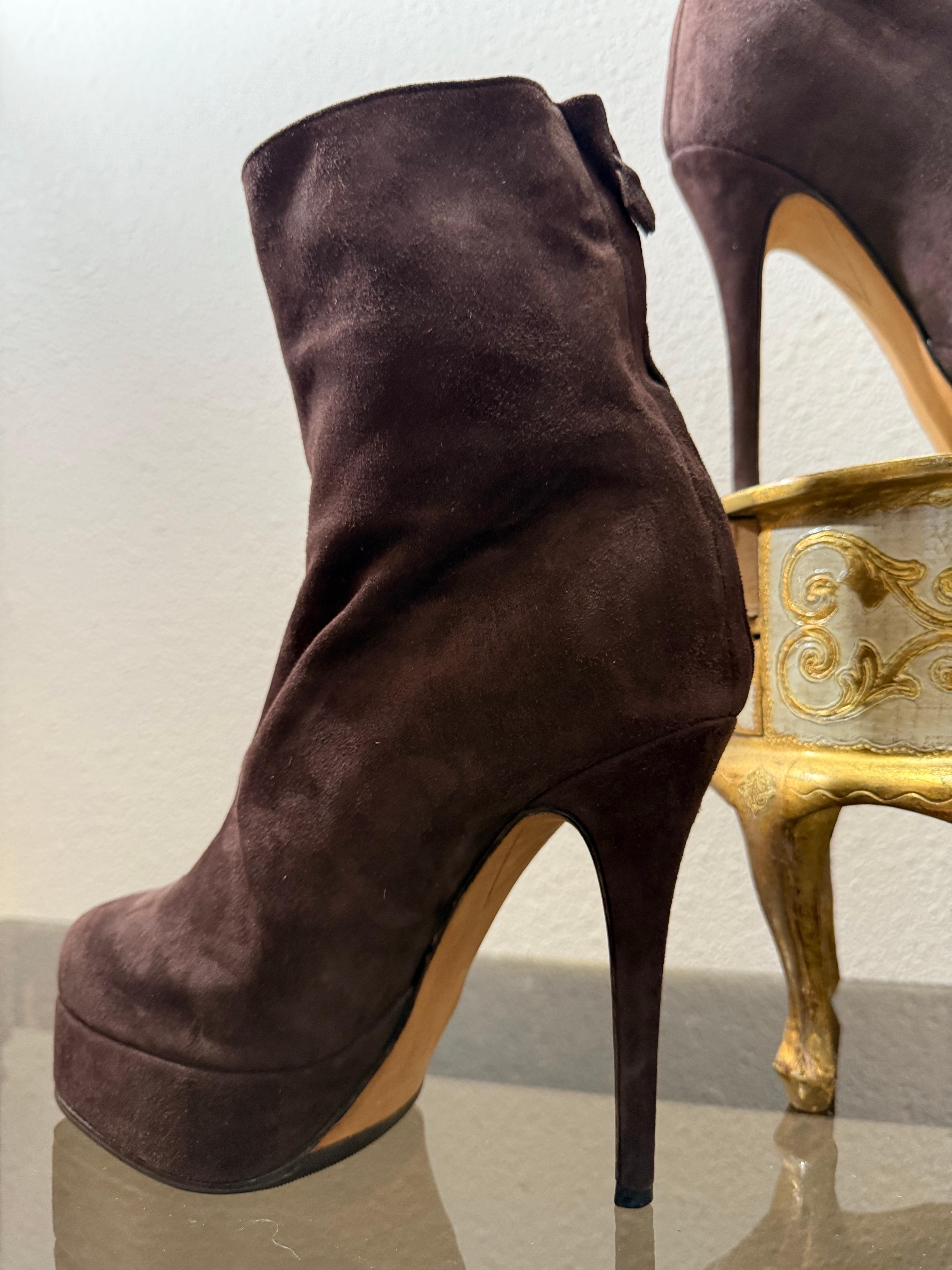 Massaro Bespoke Schokolade Braun Wildleder Plattform Stiletto Stiefeletten im Angebot 6