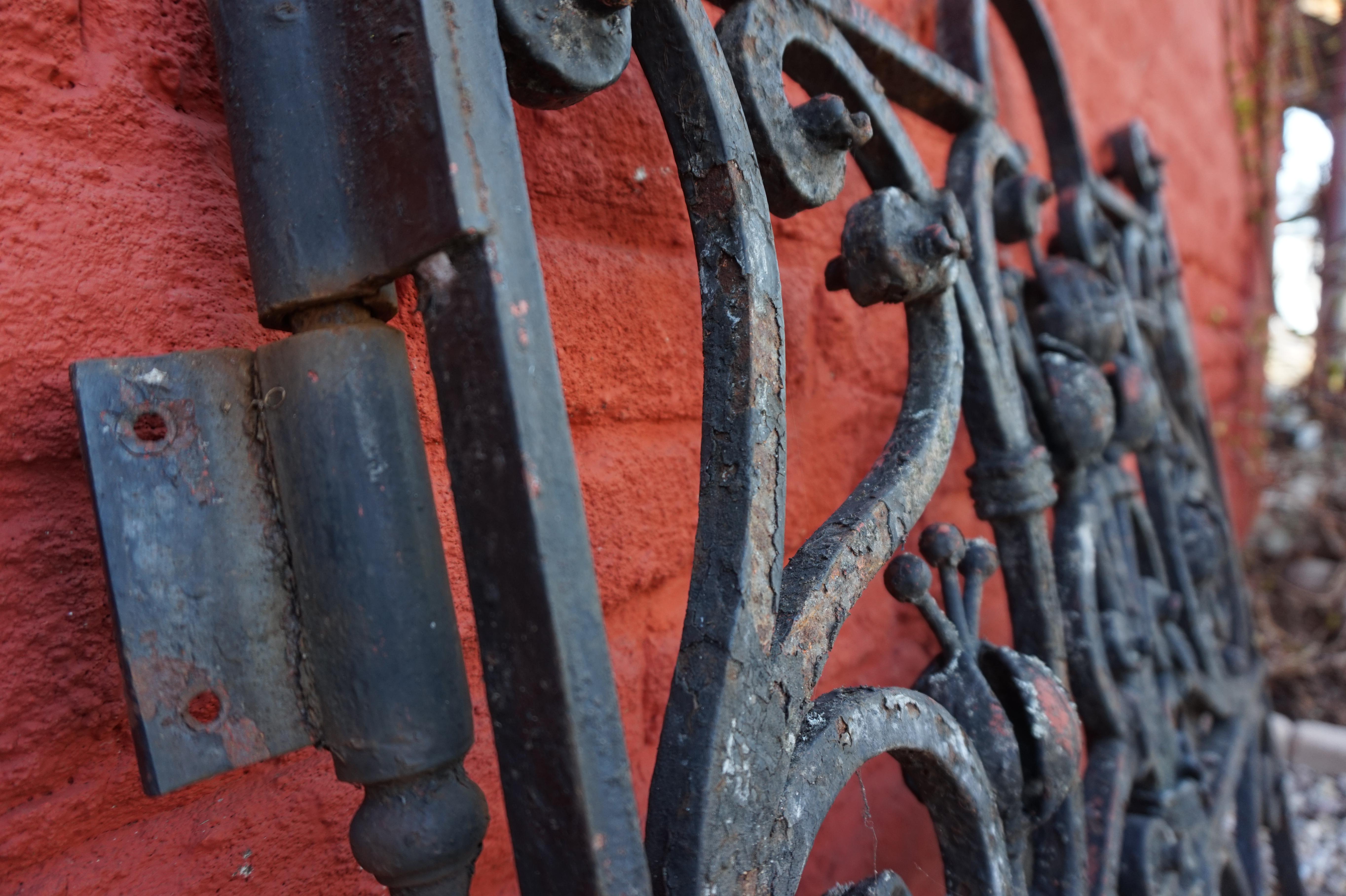 Massice antique ironmongery Garden Gate, 1860 4