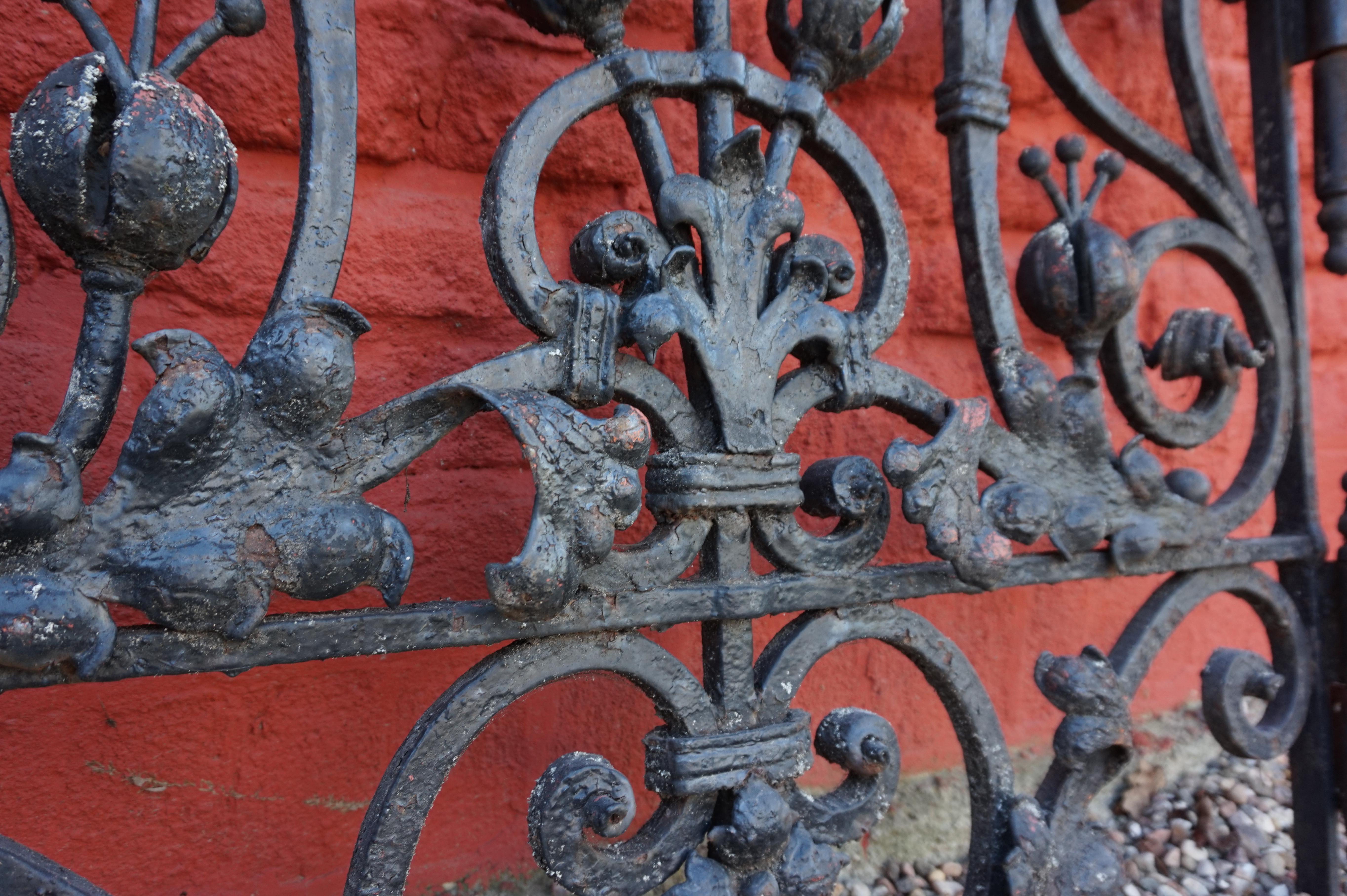 Massice antique ironmongery Garden Gate, 1860 In Good Condition In Ludwigslust, DE