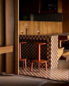 Tabouret de comptoir massif AV39, couleur Ember par Anderssen & Voll pour &Tradition