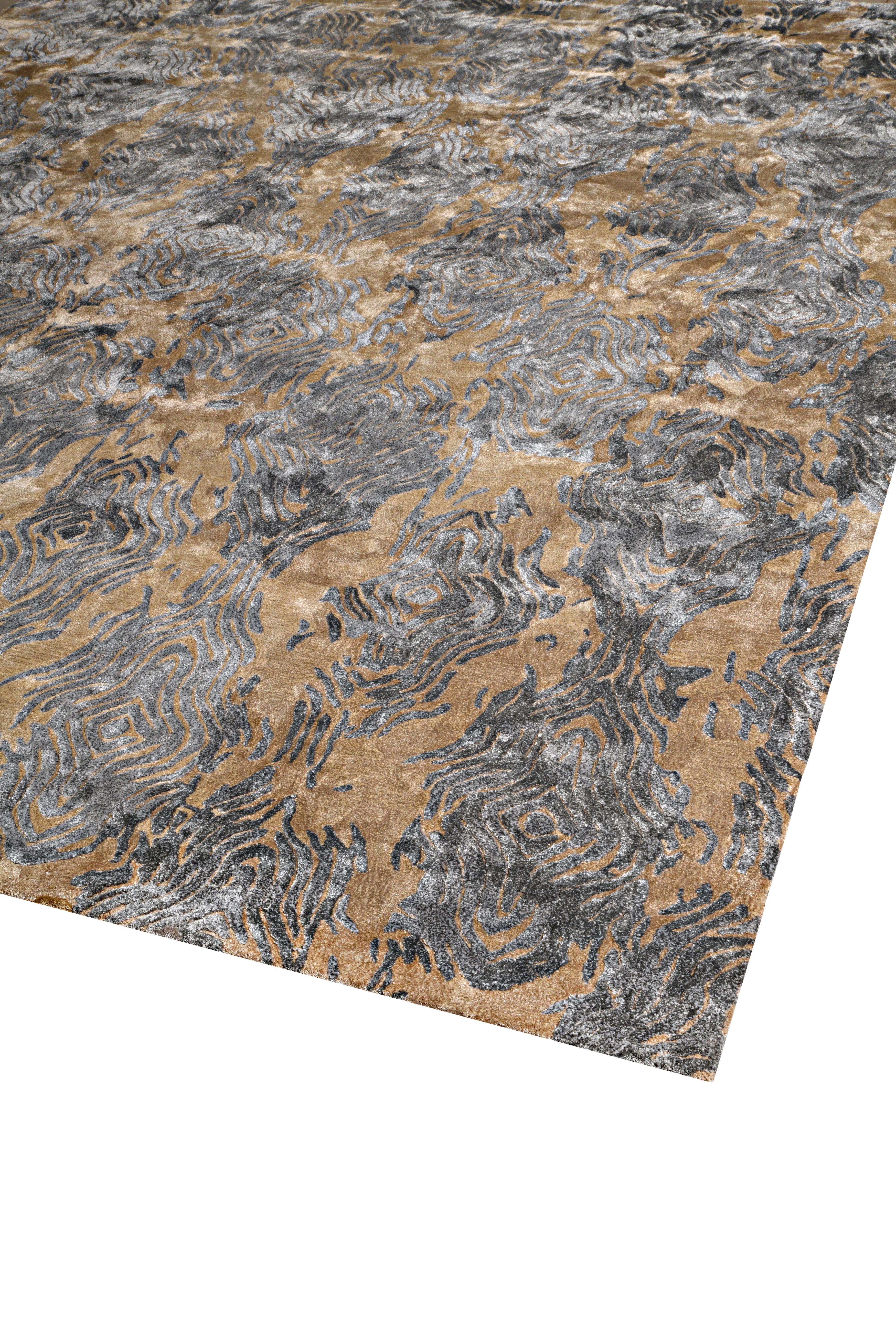 Indian MASSIF Hand Tufted Contemporary Rug in Grey Gold and Taupe Grey Colours By Hands For Sale