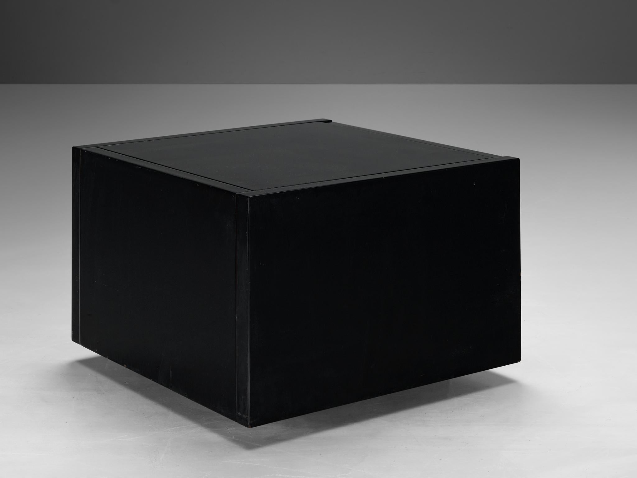 Massimo und Lella Vignelli für Poltronova 'Saratoga' Kabinett (Holz) im Angebot