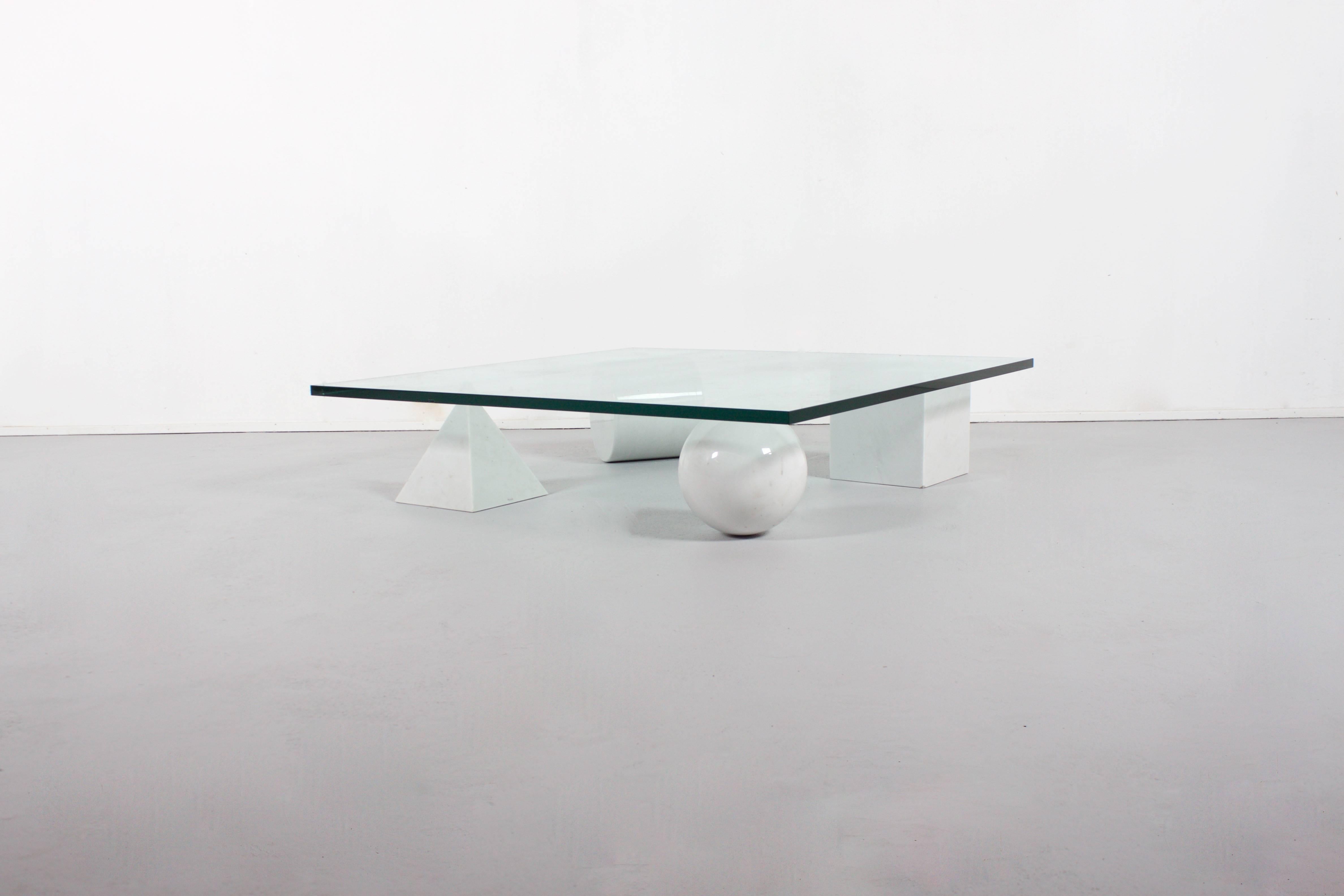 metaphora coffee table
