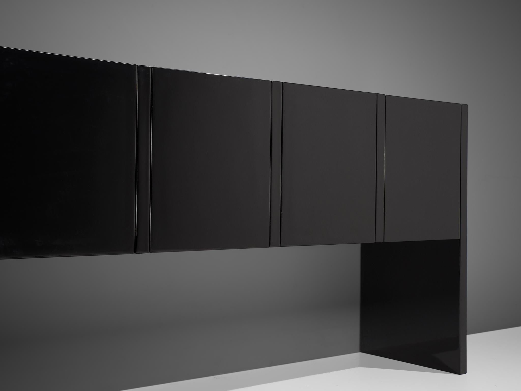 Massimo and Lella Vignelli 'Saratoga' Sideboard in Black High Gloss Lacquer In Good Condition In Waalwijk, NL