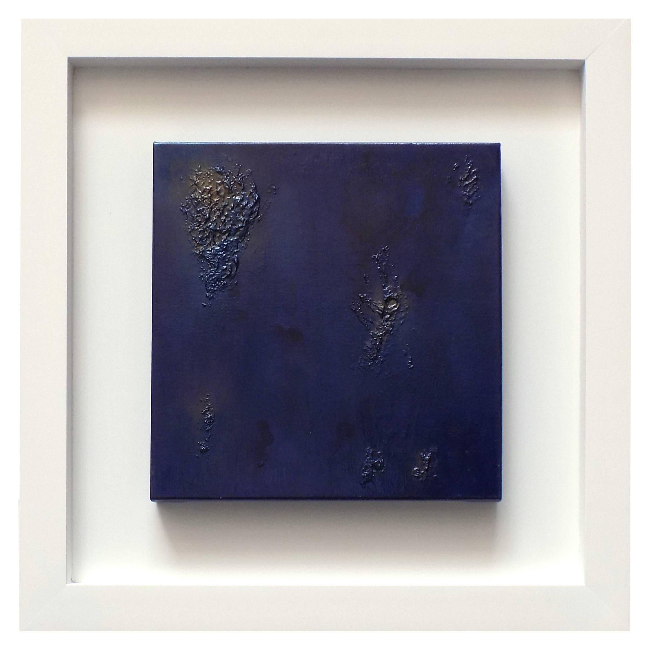 DEEP BLUE EMOTION - Technique mixte sur toile cm.40x40 de Massimo Caiafa, Italie 2016. Cadre en bois laqué blanc cm. 70x70