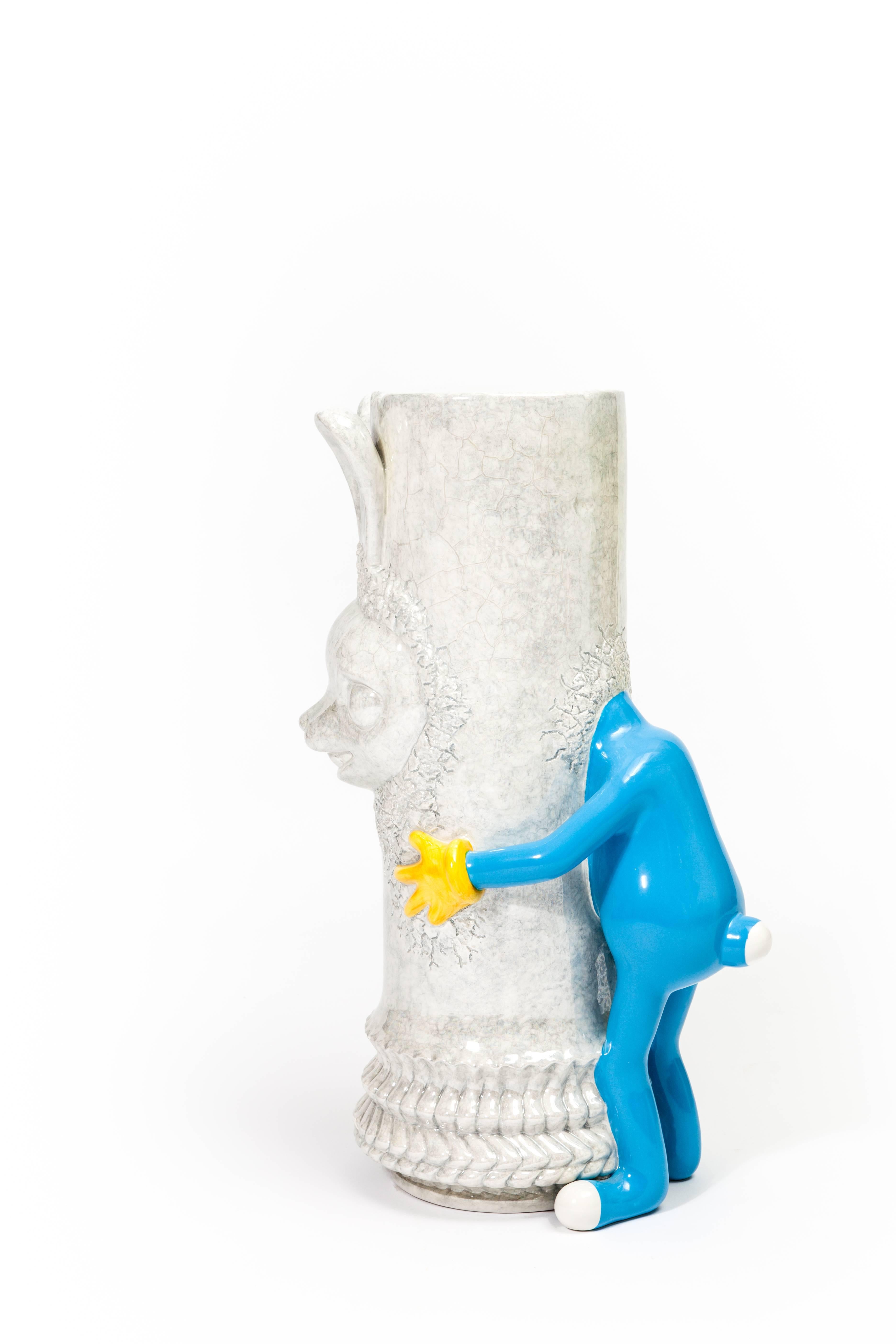 Escultura de cerámica de edición limitada que forma parte de 