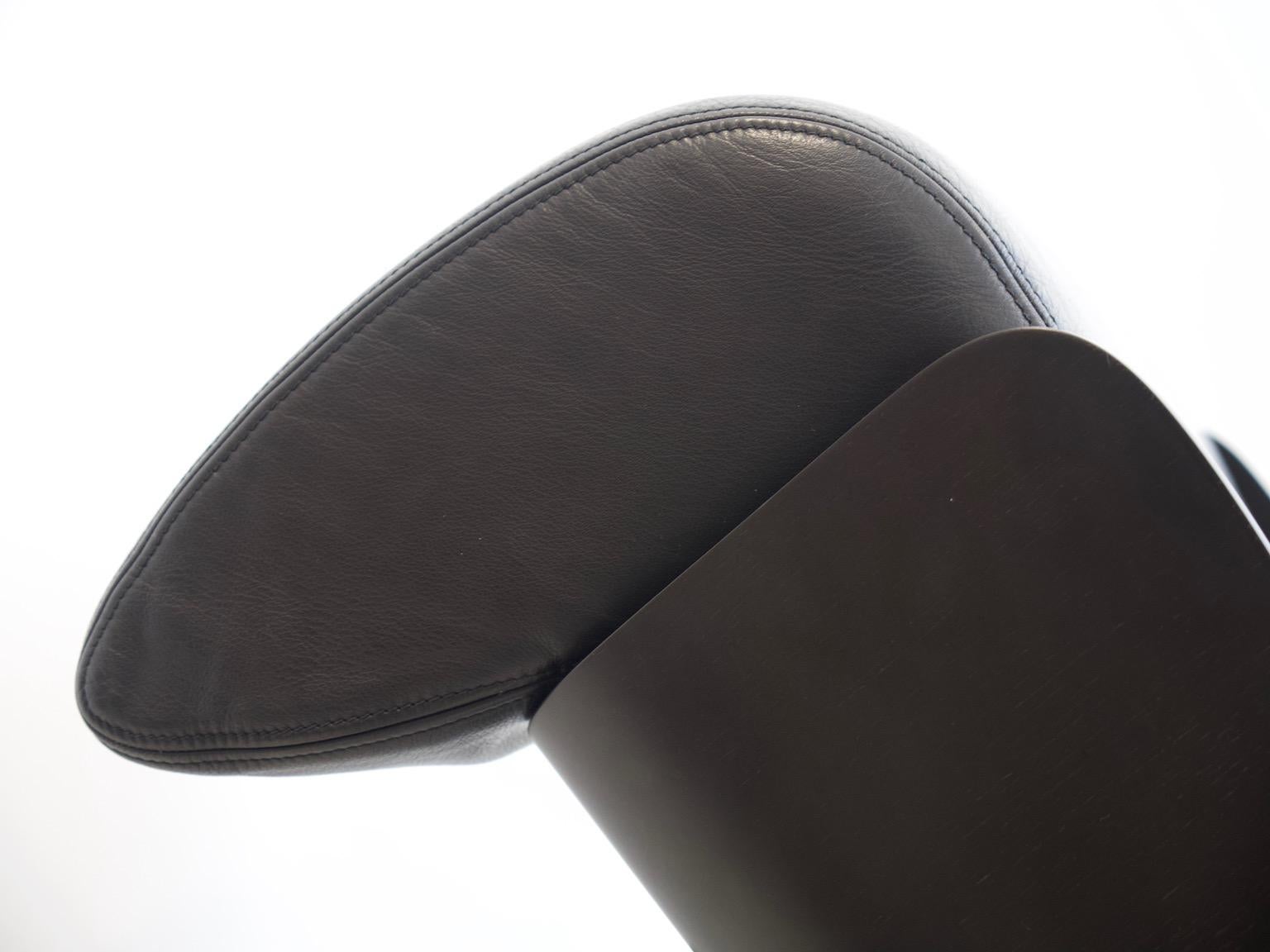 Massimo Iosa Ghini per Moroso Chaise Longue in pelle nera e acciaio in vendita 3