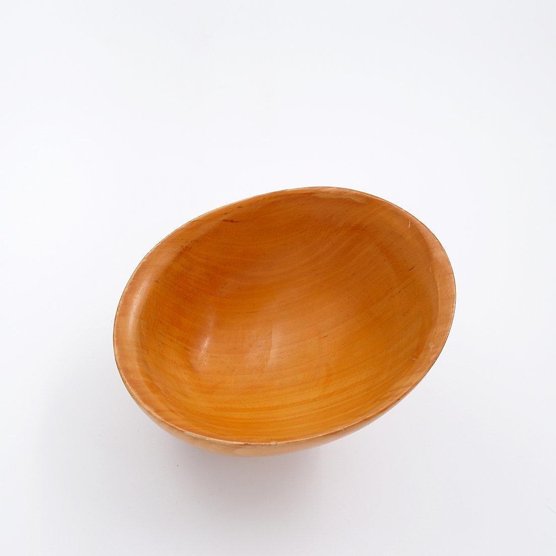 Massimo Iosa Ghini Twergi per Alessi Ciotola postmoderna in legno stile Memphis
Vintage - decorazione - Italia
Misure: 14cmx11.5cm H. 9cm
Materiale: Wood 
Usura coerente con l'età e l'uso.
